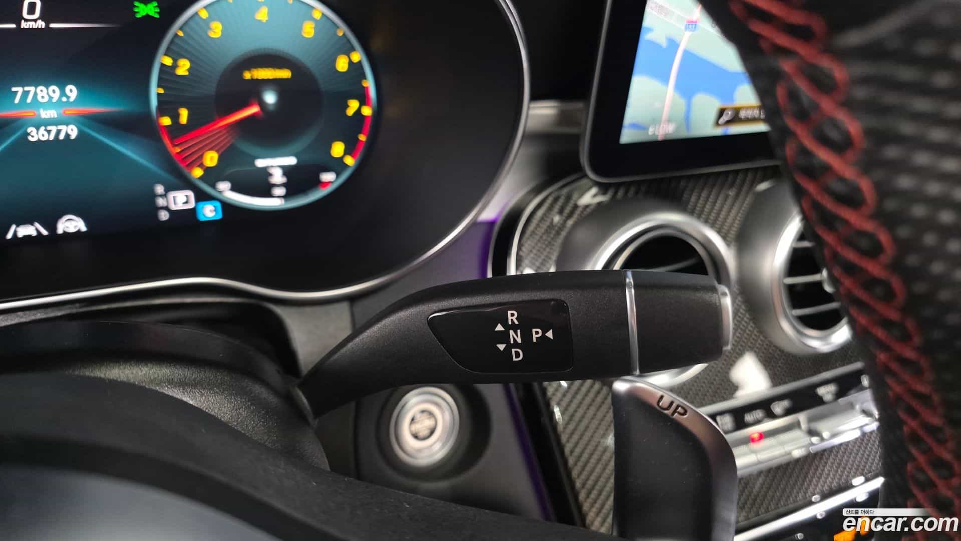 GLC-Class Mercedes-Benz 2022.2-INNER-009