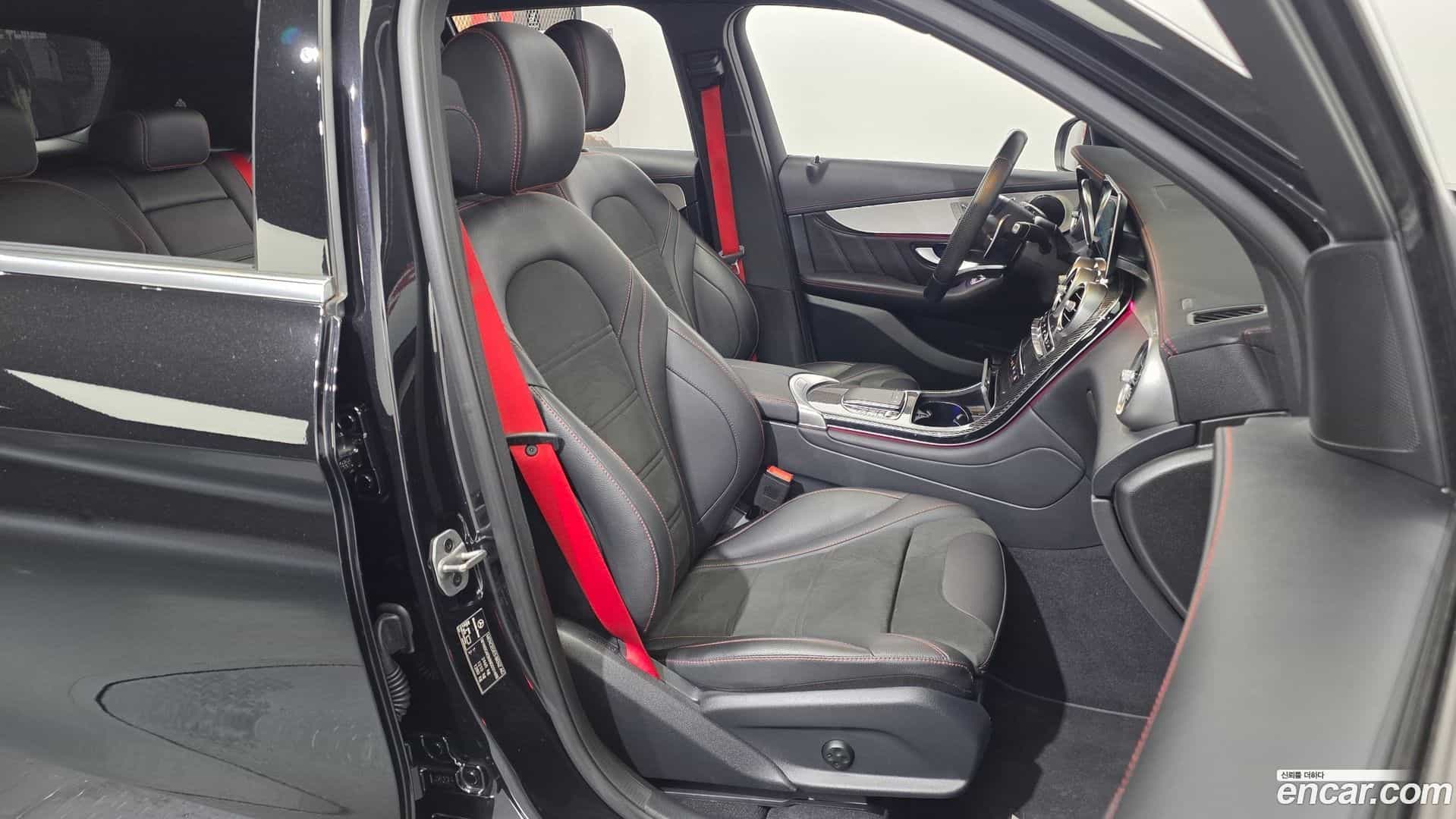 GLC-Class Mercedes-Benz 2022.2-OPTION-016