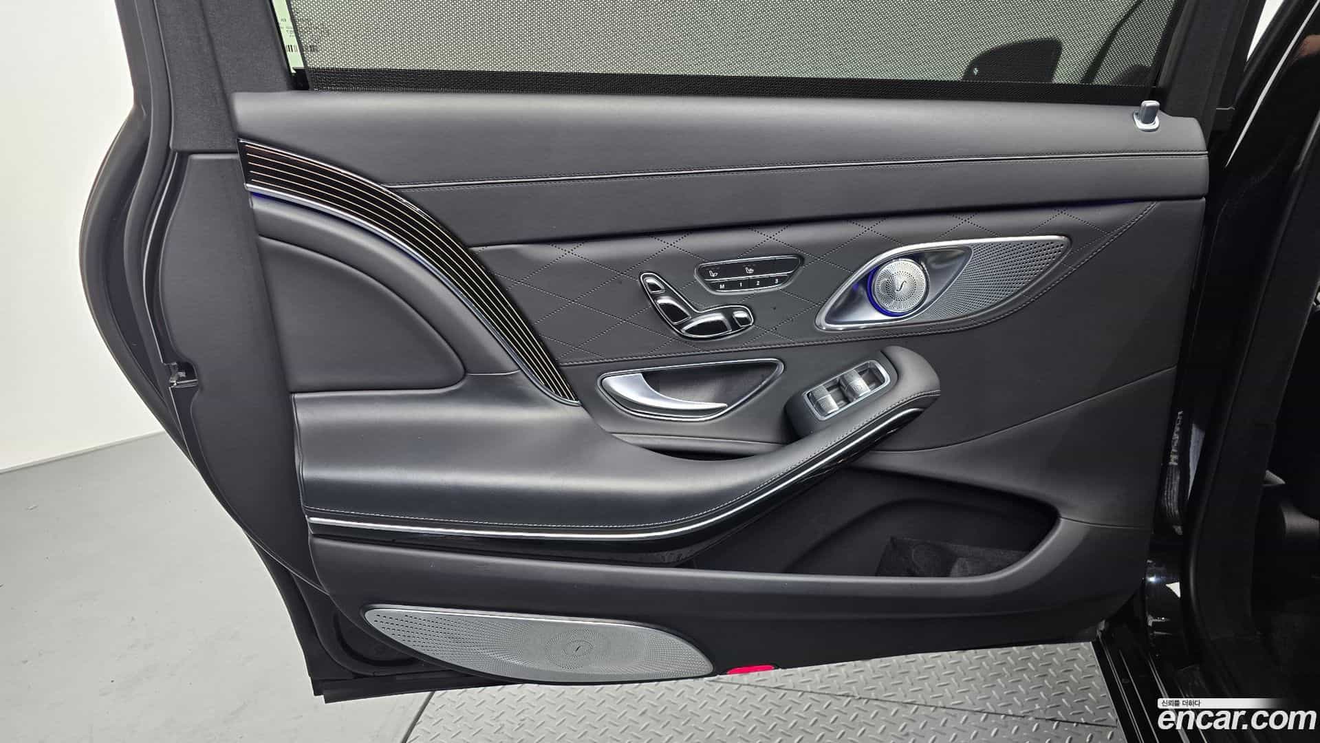 S-Class Mercedes-Benz 2018.11-INNER-035