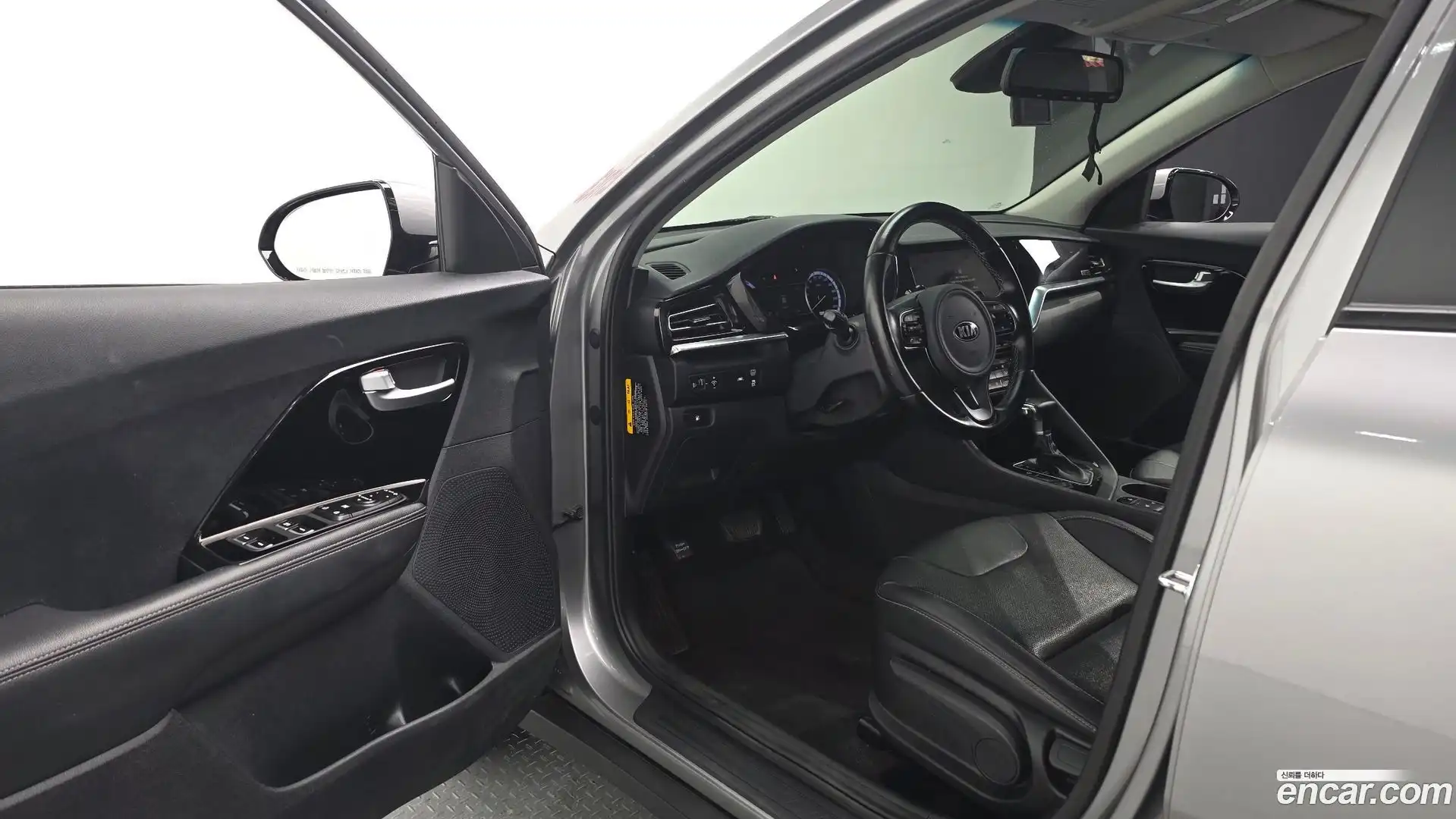 Niro Kia 2020.2-INNER-010
