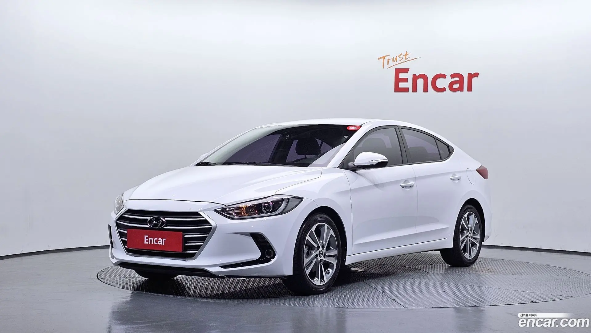 Main__Slider__Photo:AVANTE Hyundai 2017.7-0