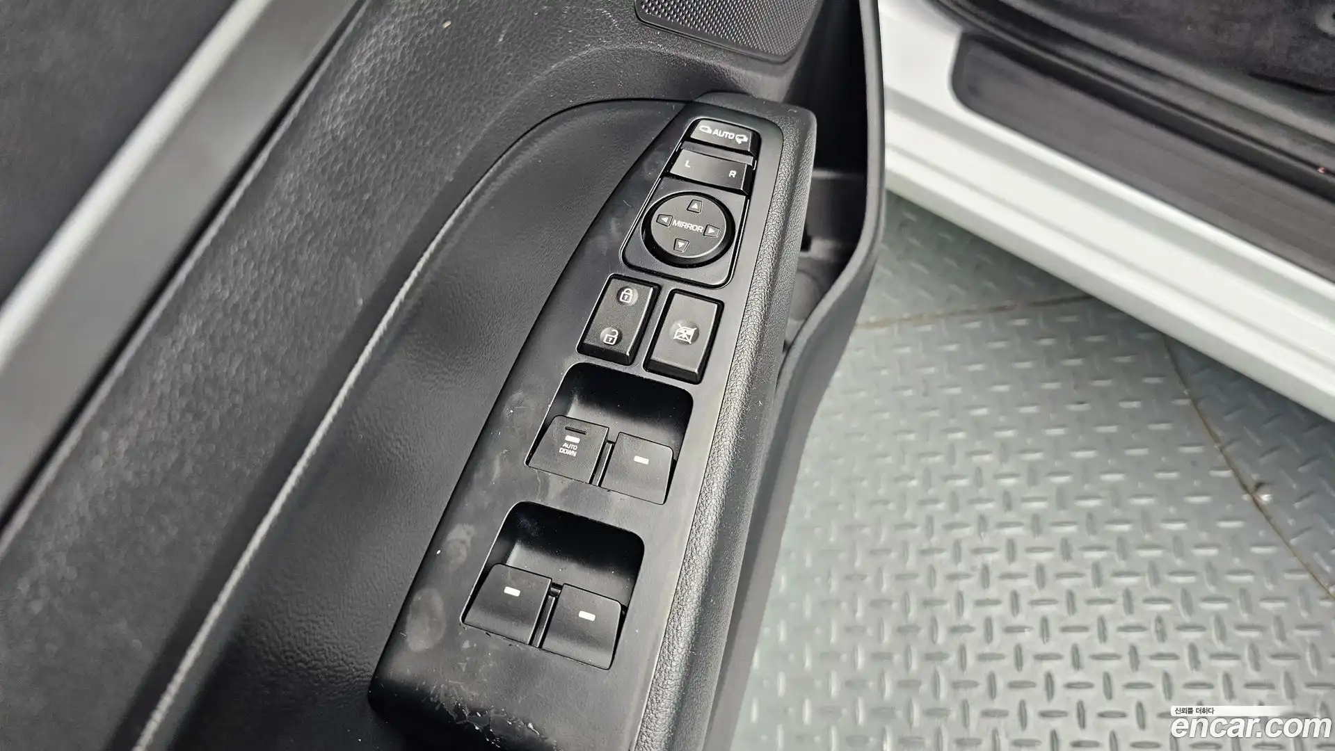 AVANTE Hyundai 2017.7-OPTION-021