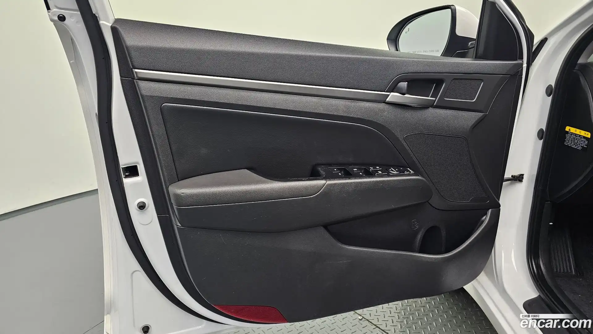 AVANTE Hyundai 2017.7-INNER-034