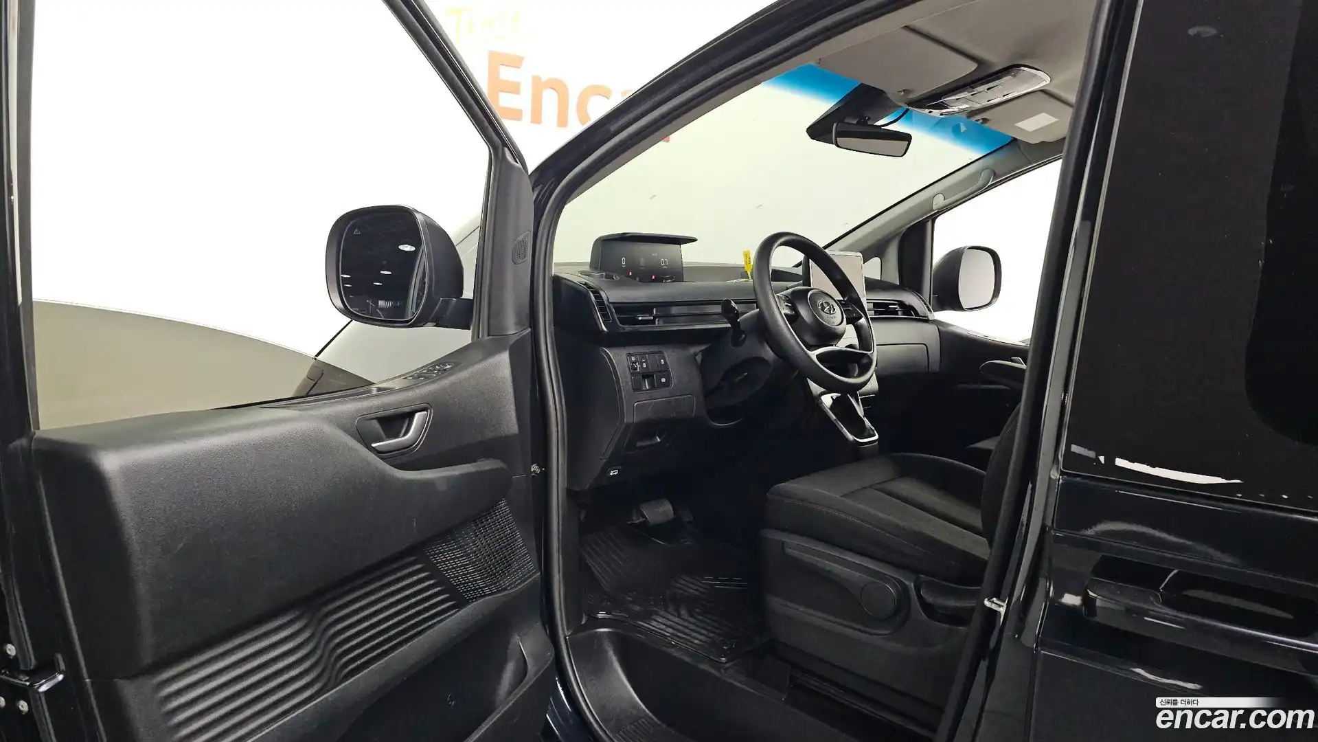 Staria Hyundai 2022.1-INNER-010