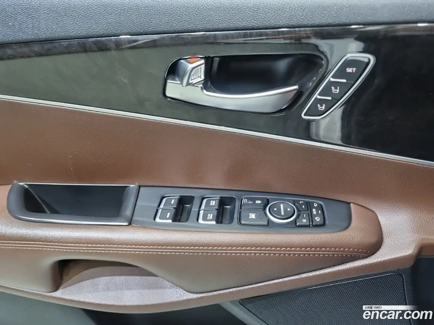 Sorento Kia 2016.6-OPTION-021