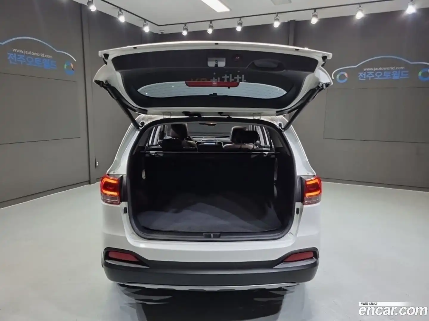 Sorento Kia 2016.6-OPTION-022