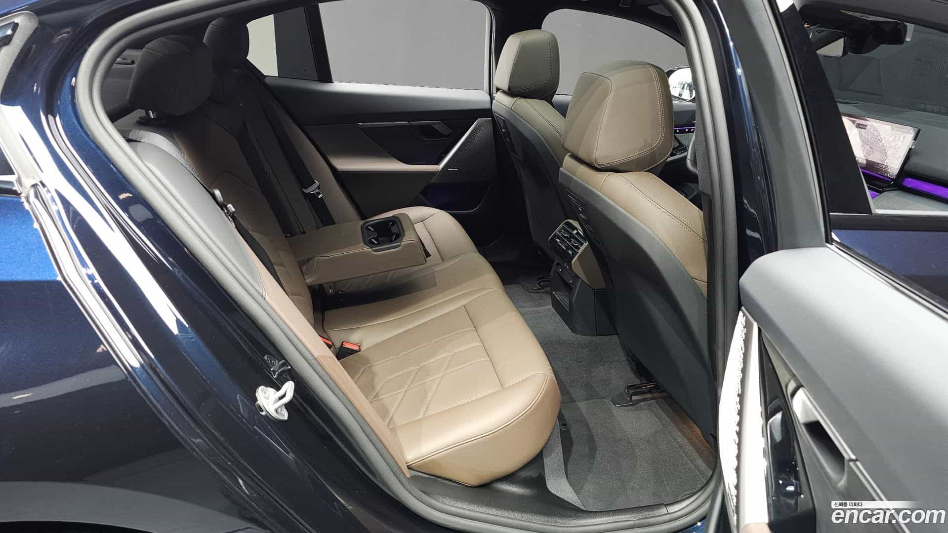 5-Series BMW 2025.8-OPTION-016