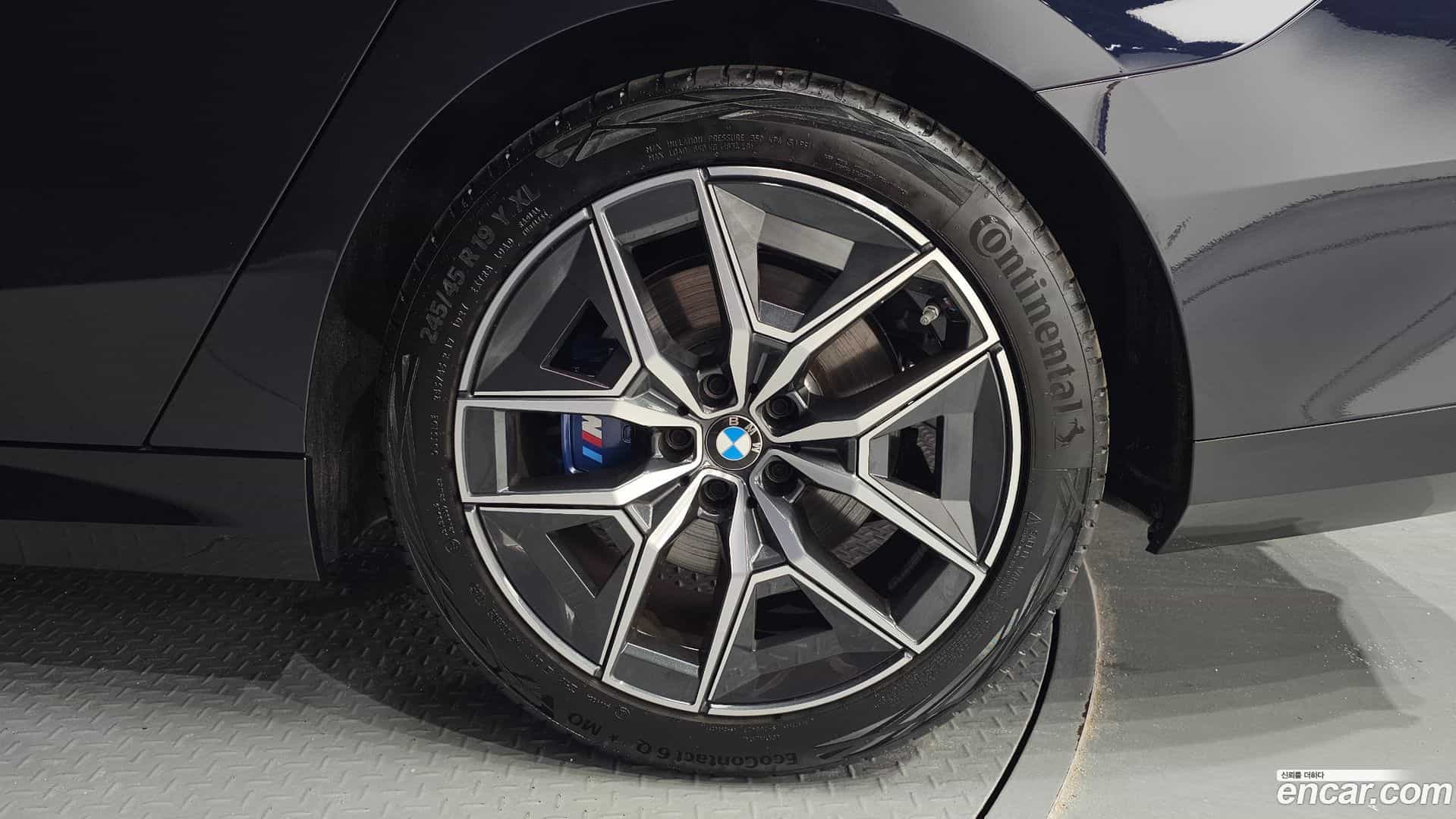 5-Series BMW 2025.8-OUTER-031