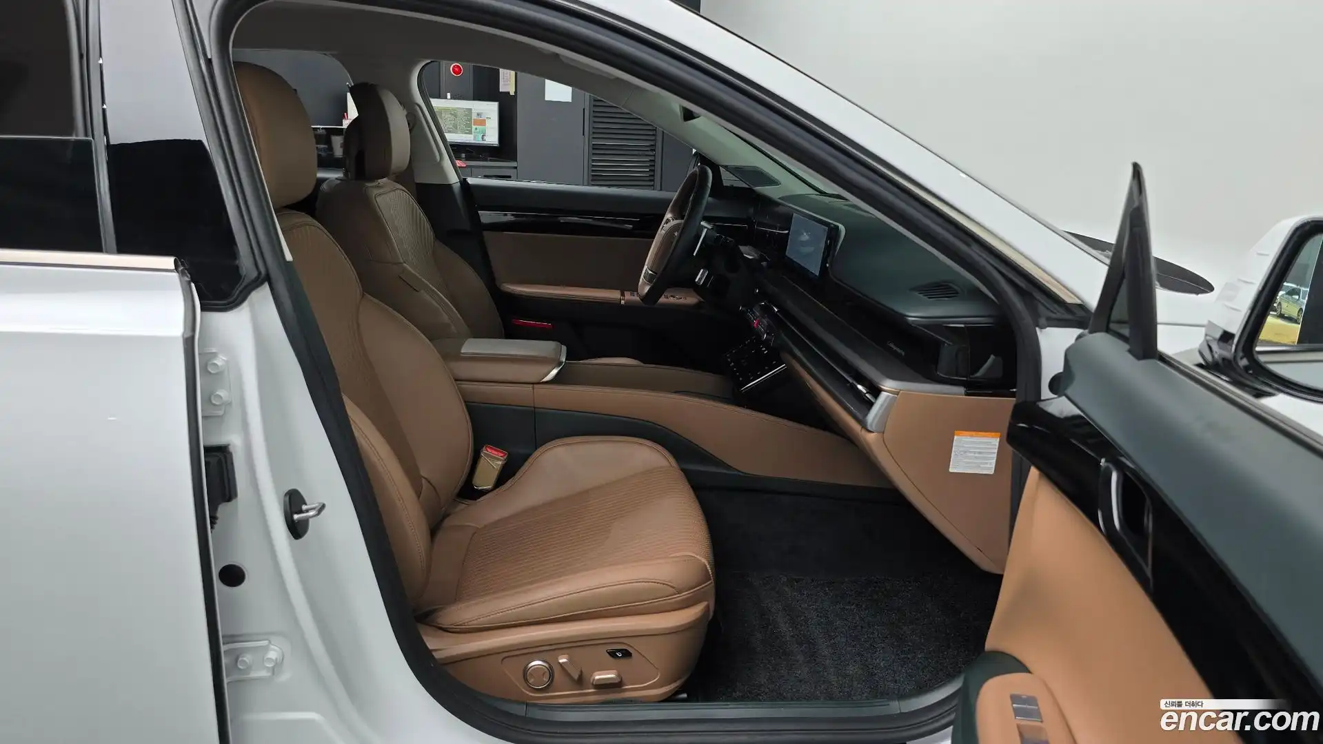 Grandeur Hyundai 2023.6-OPTION-015