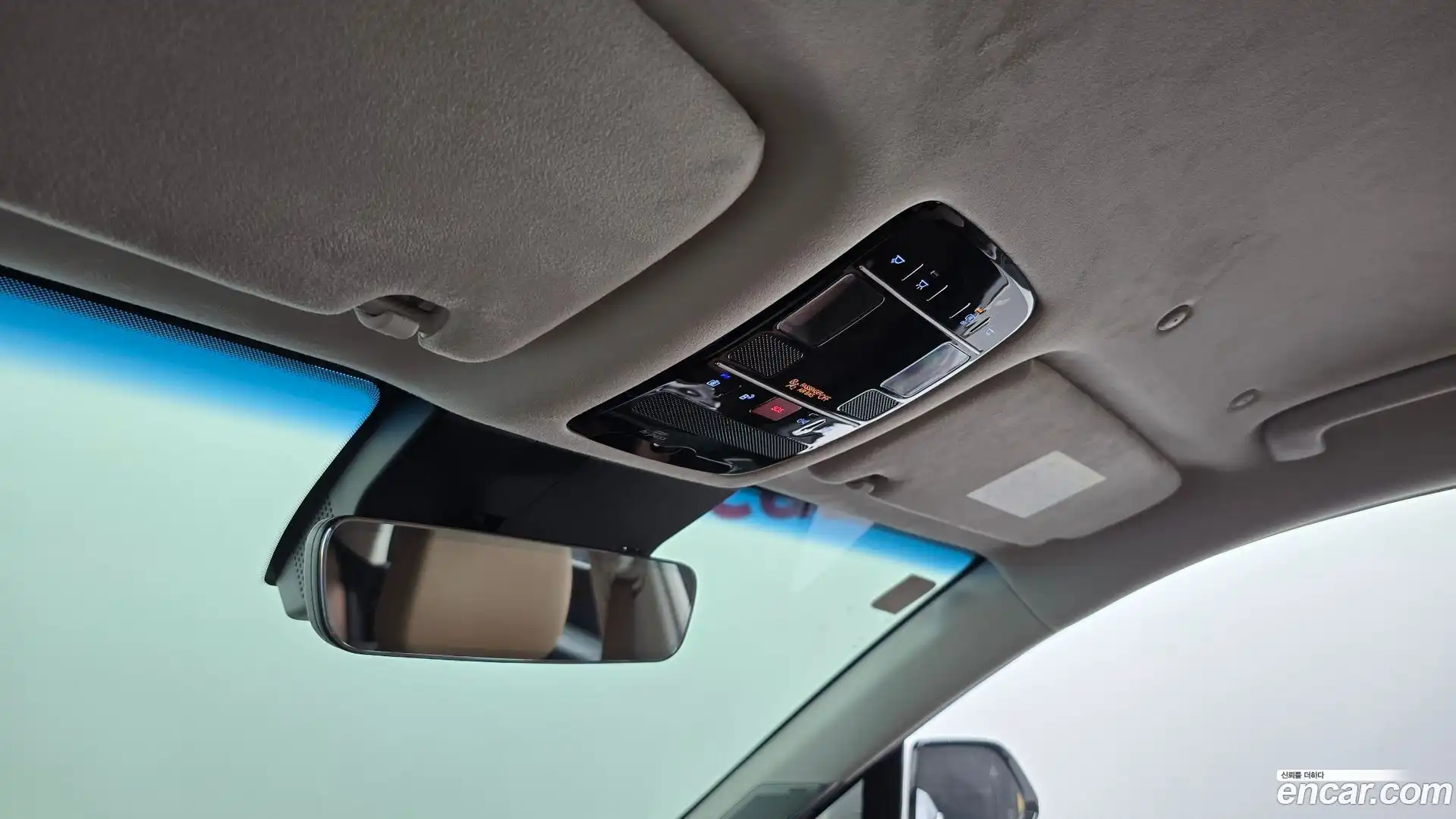 Grandeur Hyundai 2023.6-OPTION-024