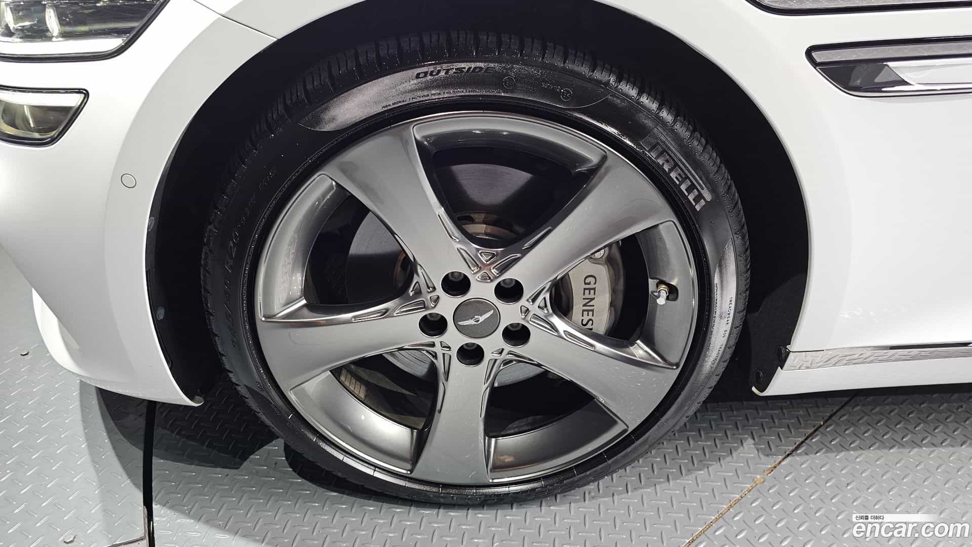 G80 Genesis 2023.0-OUTER-005