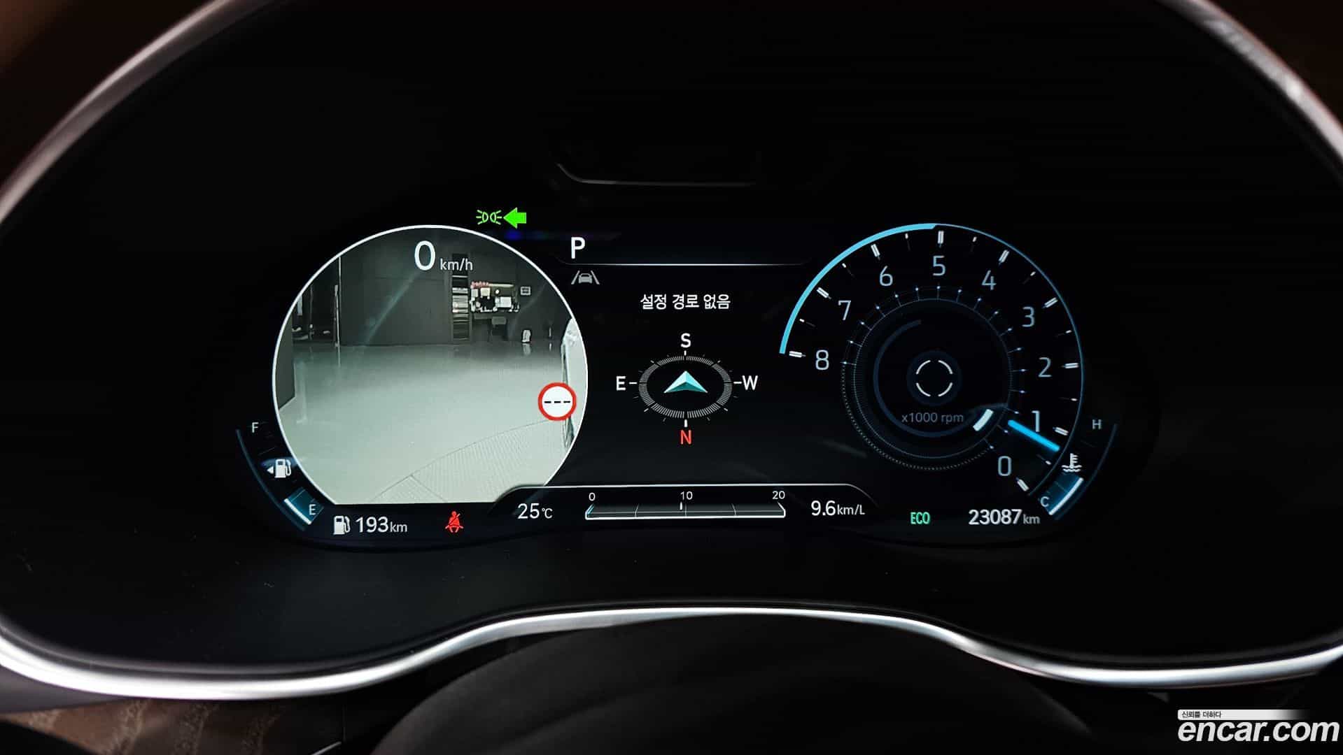 G80 Genesis 2023.0-INNER-008