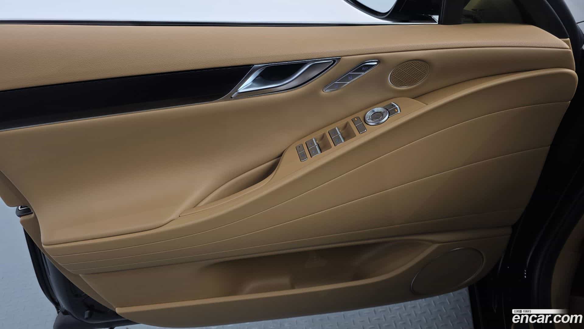 G80 Genesis 2026.1-INNER-034