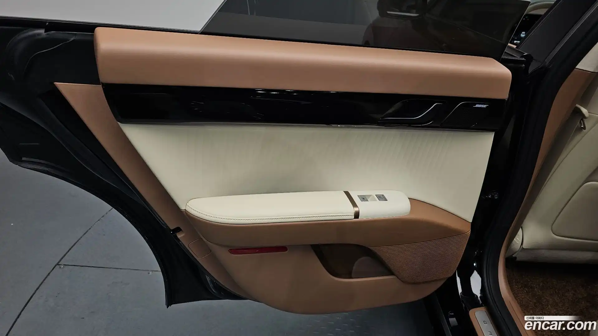 Grandeur Hyundai 2024.1-INNER-035