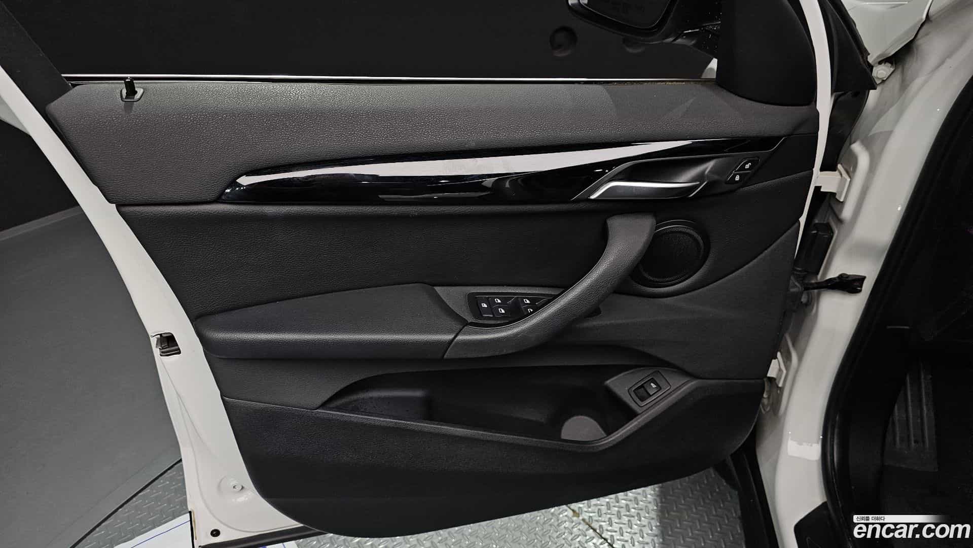 X1 BMW 2017.7-INNER-034