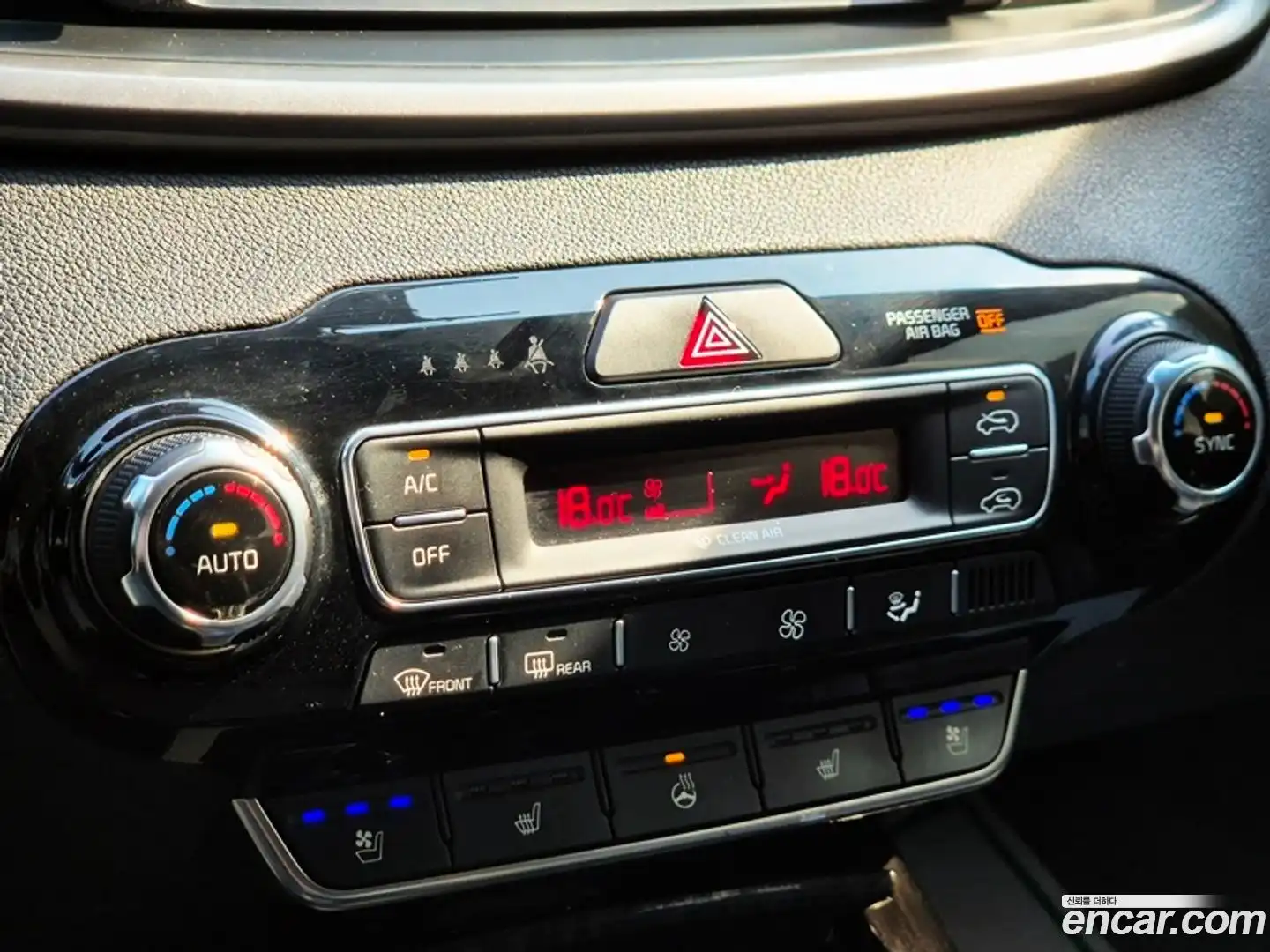 Sorento Kia 2018.6-OPTION-017