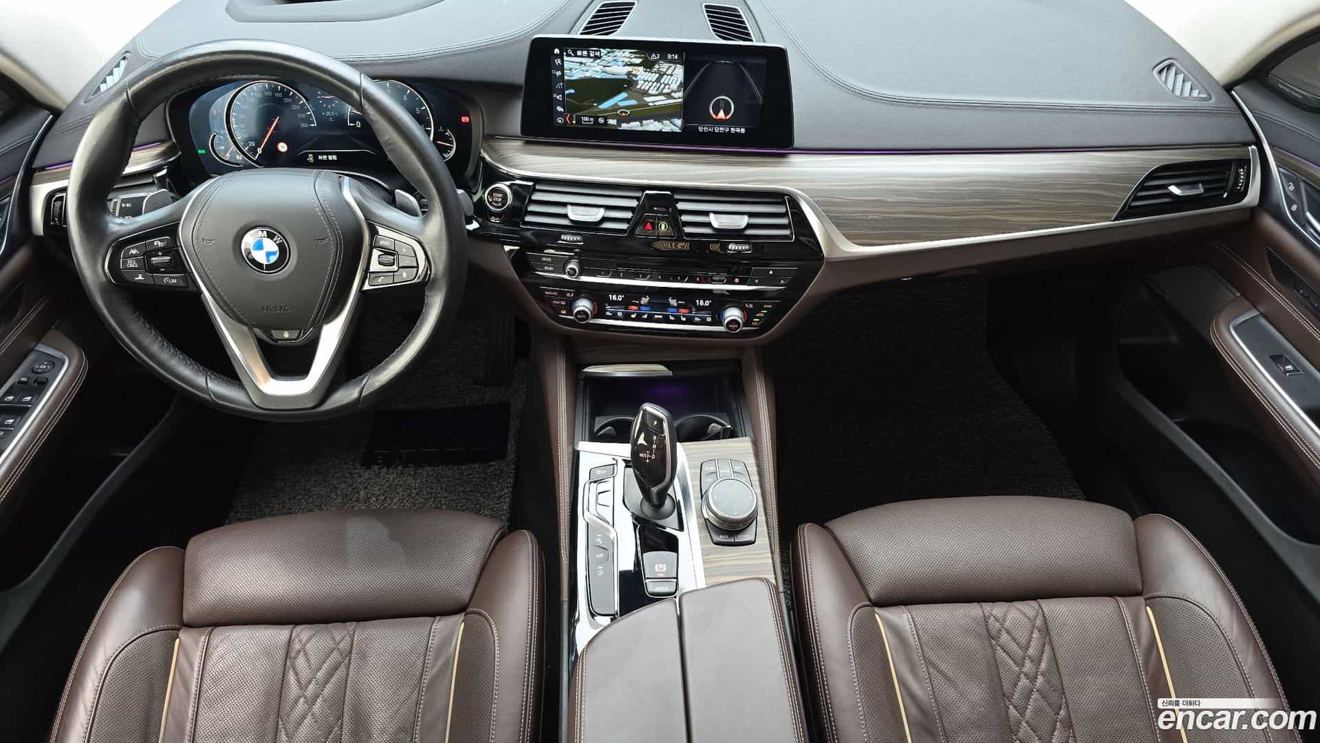 Gran Turismo BMW 2018.0-INNER-007