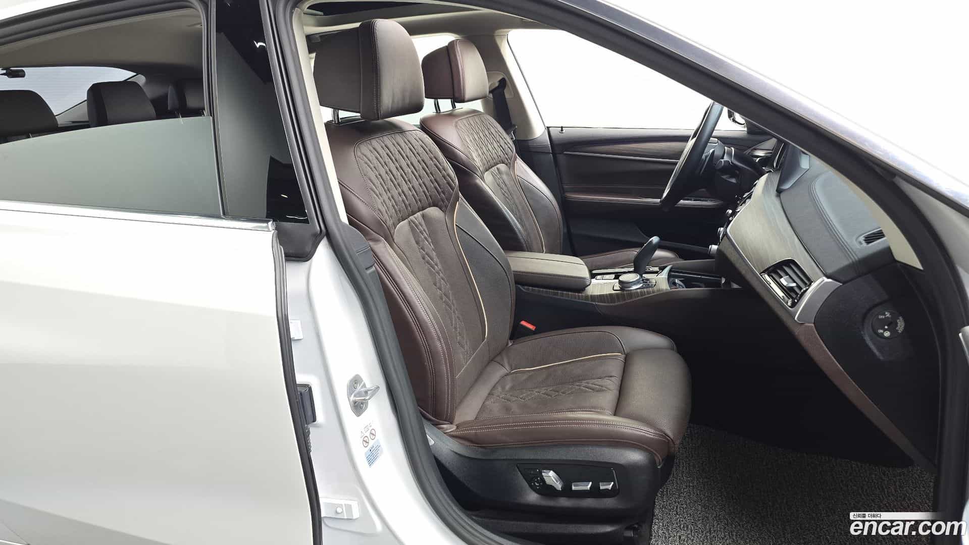 Gran Turismo BMW 2018.0-OPTION-016