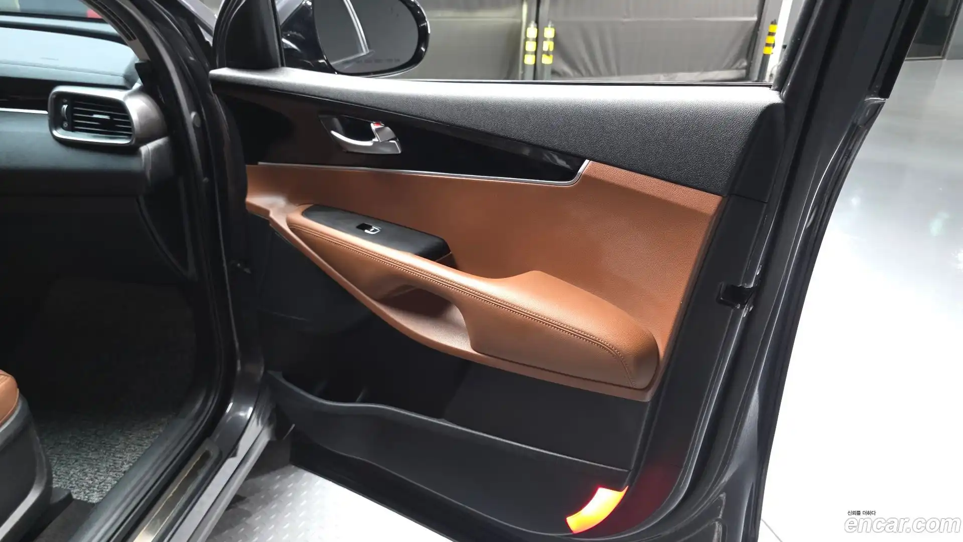 Sorento Kia 2019.7-INNER-034