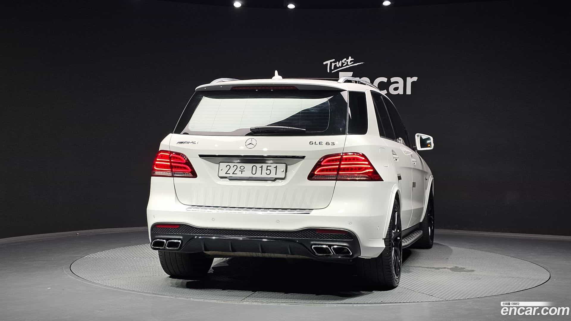 GLE-Class Mercedes-Benz 2016.8-OUTER-004