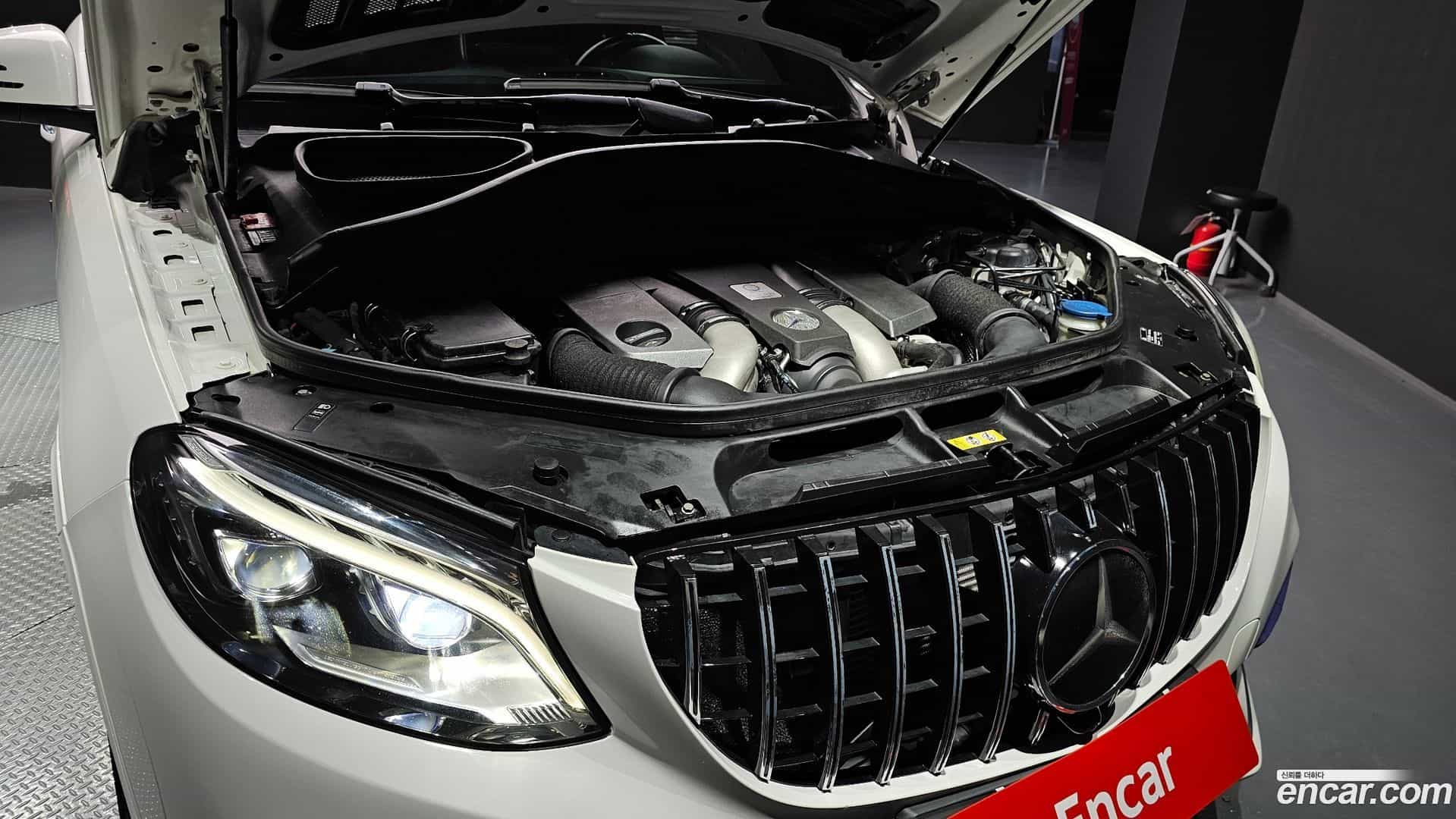 GLE-Class Mercedes-Benz 2016.8-OUTER-006
