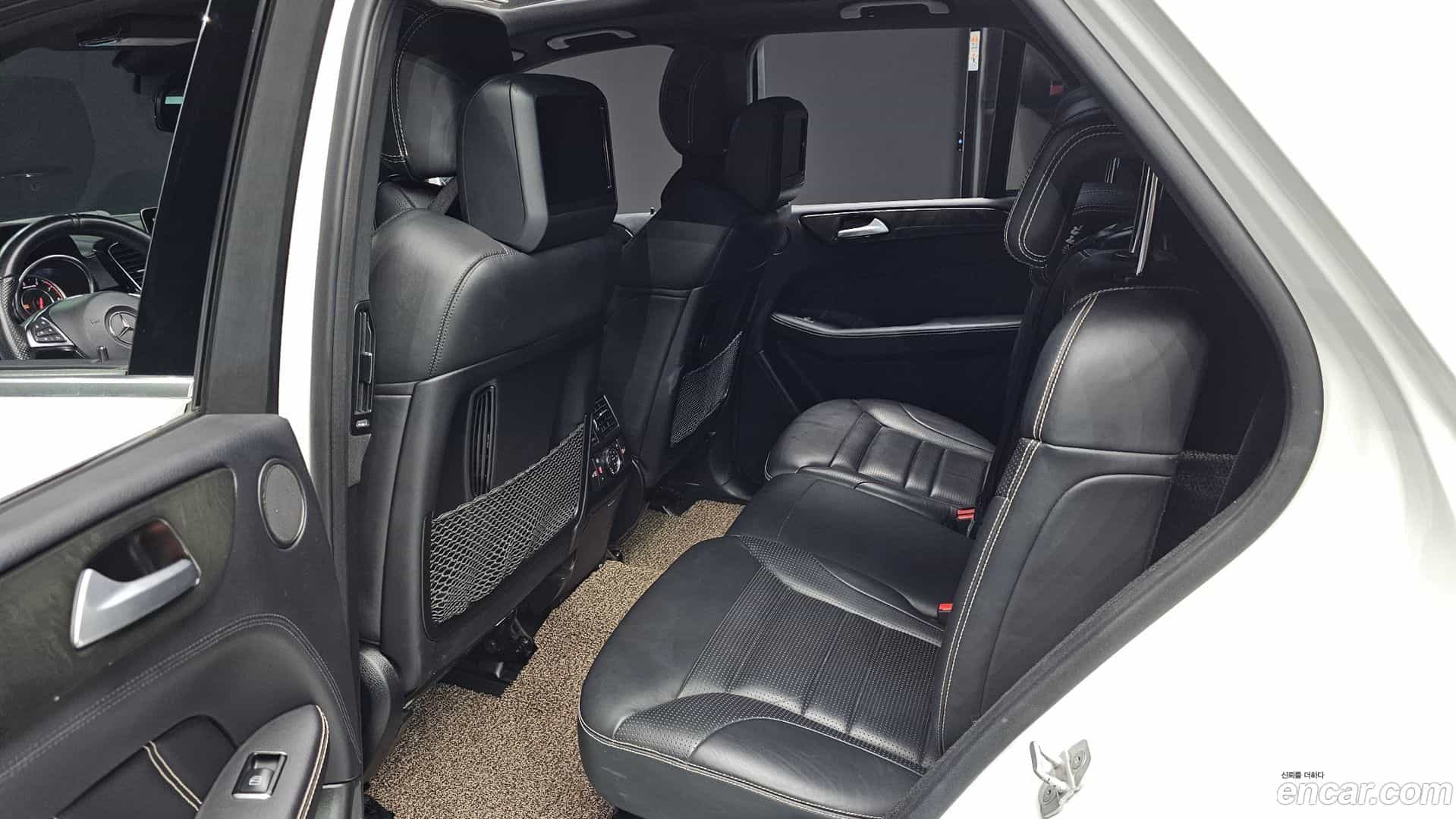 GLE-Class Mercedes-Benz 2016.8-OPTION-016