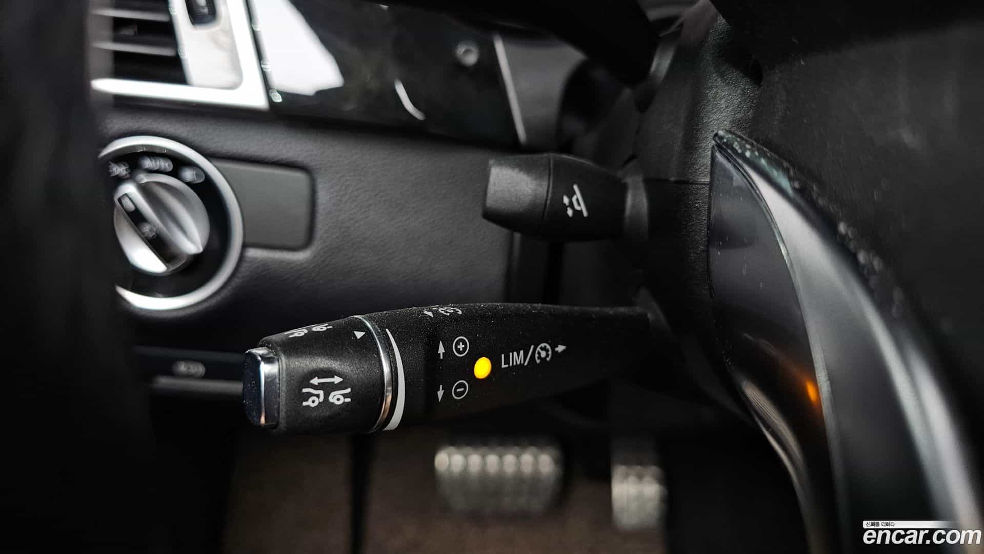GLE-Class Mercedes-Benz 2016.8-OPTION-020