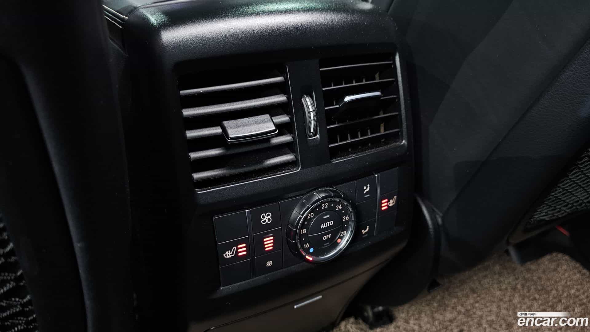 GLE-Class Mercedes-Benz 2016.8-OPTION-024