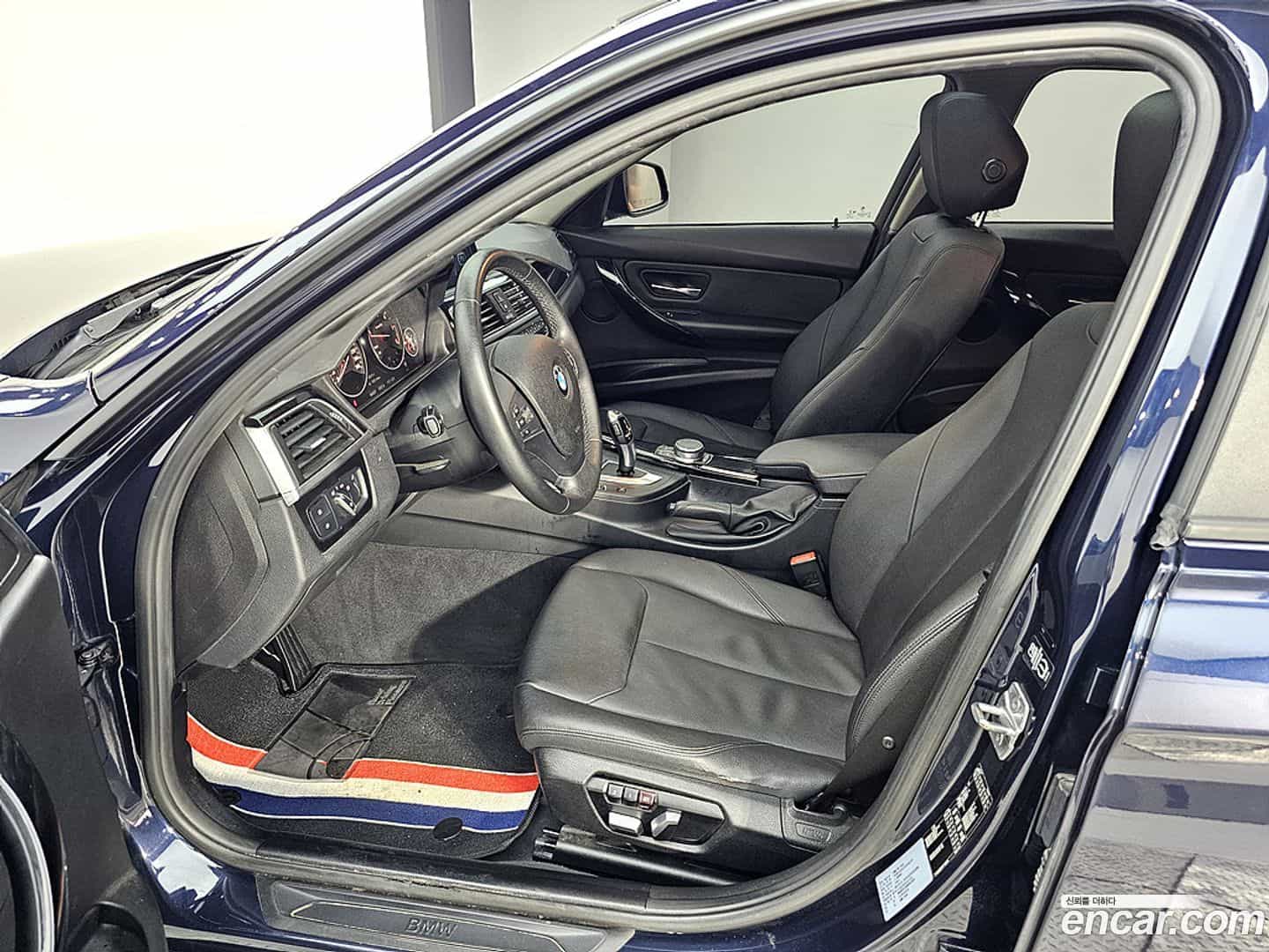 3-Series BMW 2017.2-INNER-008