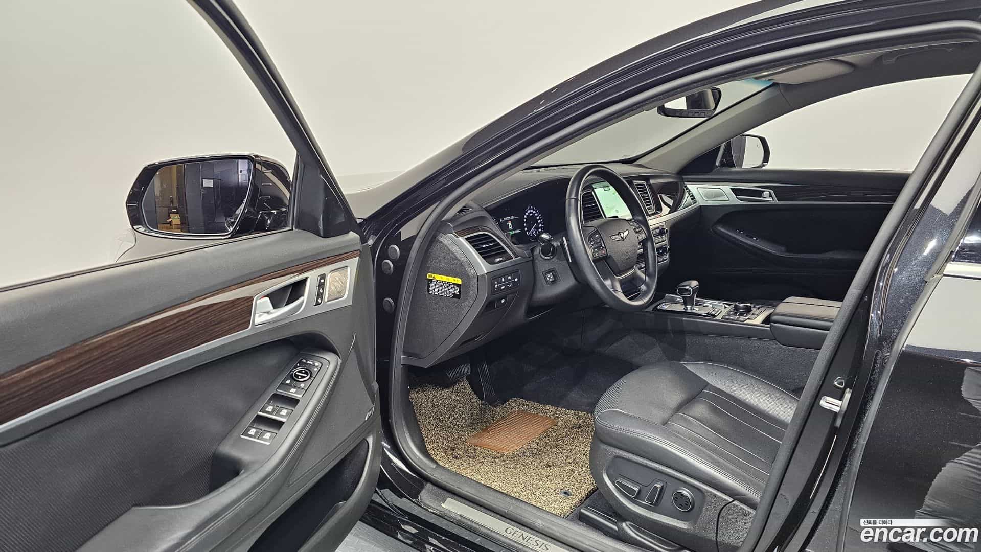 G80 Genesis 2018.1-INNER-010
