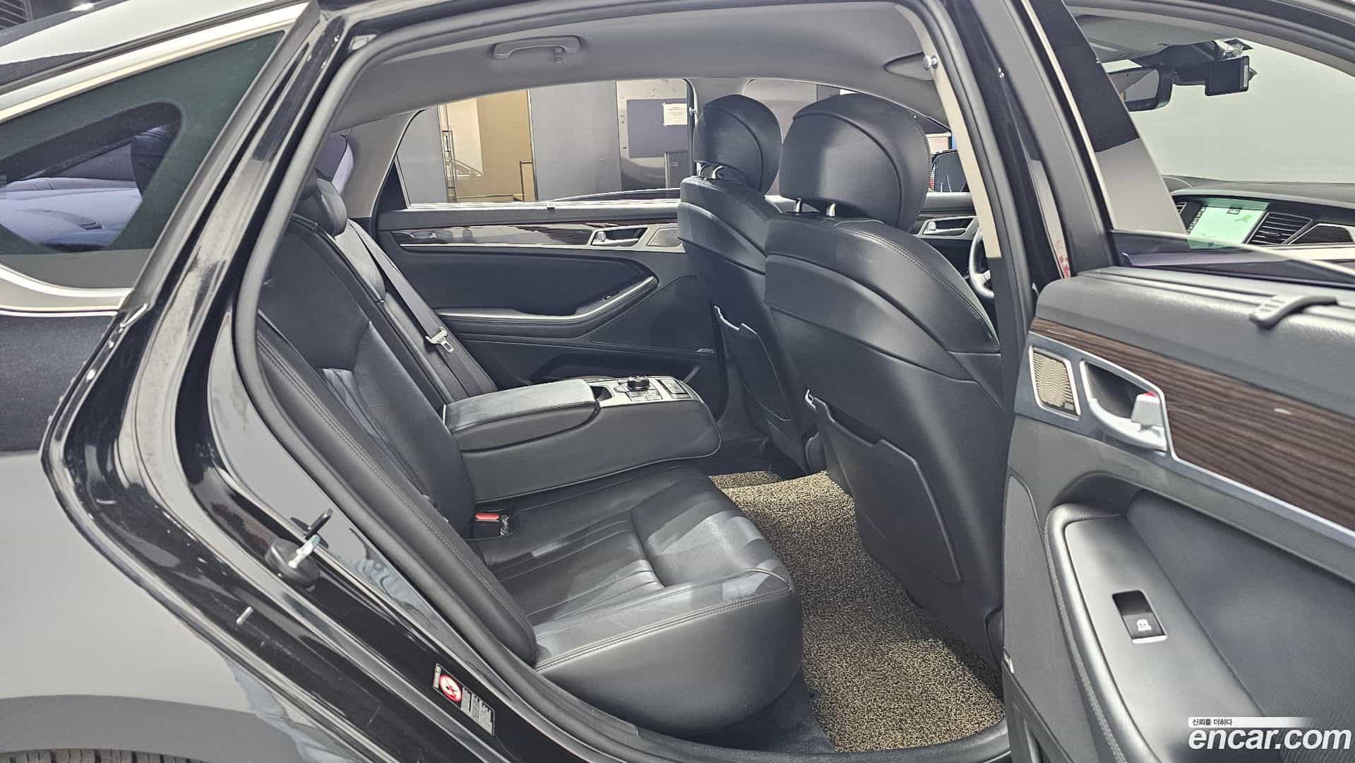G80 Genesis 2018.1-OPTION-015