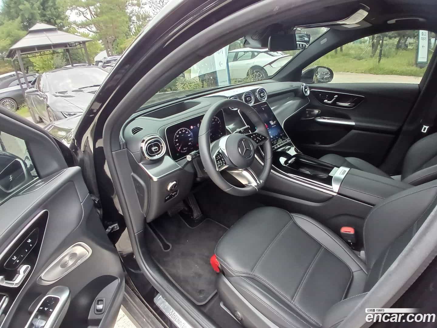 GLC-Class Mercedes-Benz 2025.9-OPTION-015