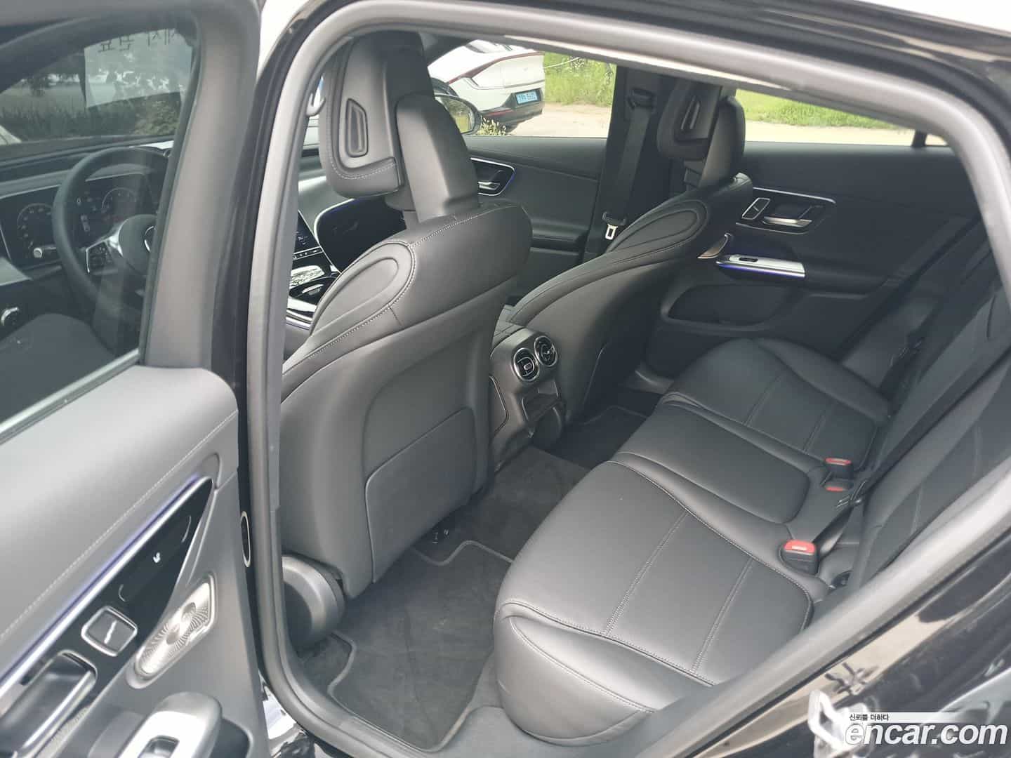 GLC-Class Mercedes-Benz 2025.9-OPTION-016