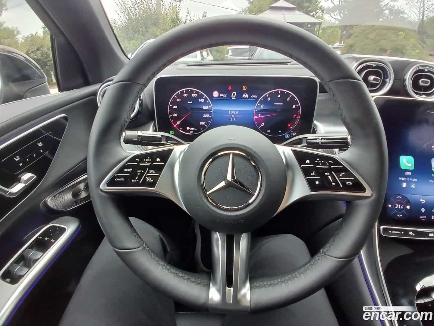 GLC-Class Mercedes-Benz 2025.9-OPTION-019