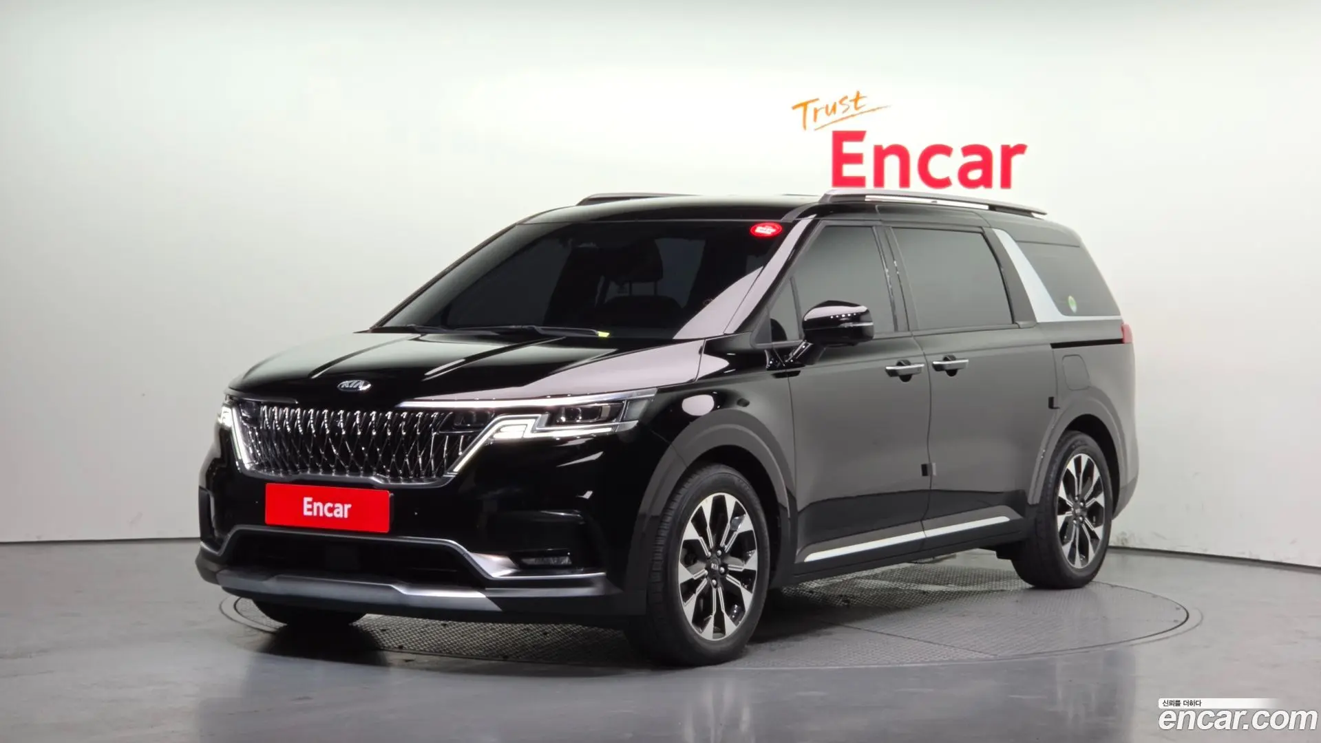 Main__Slider__Photo:Canival Kia 2021.4-0