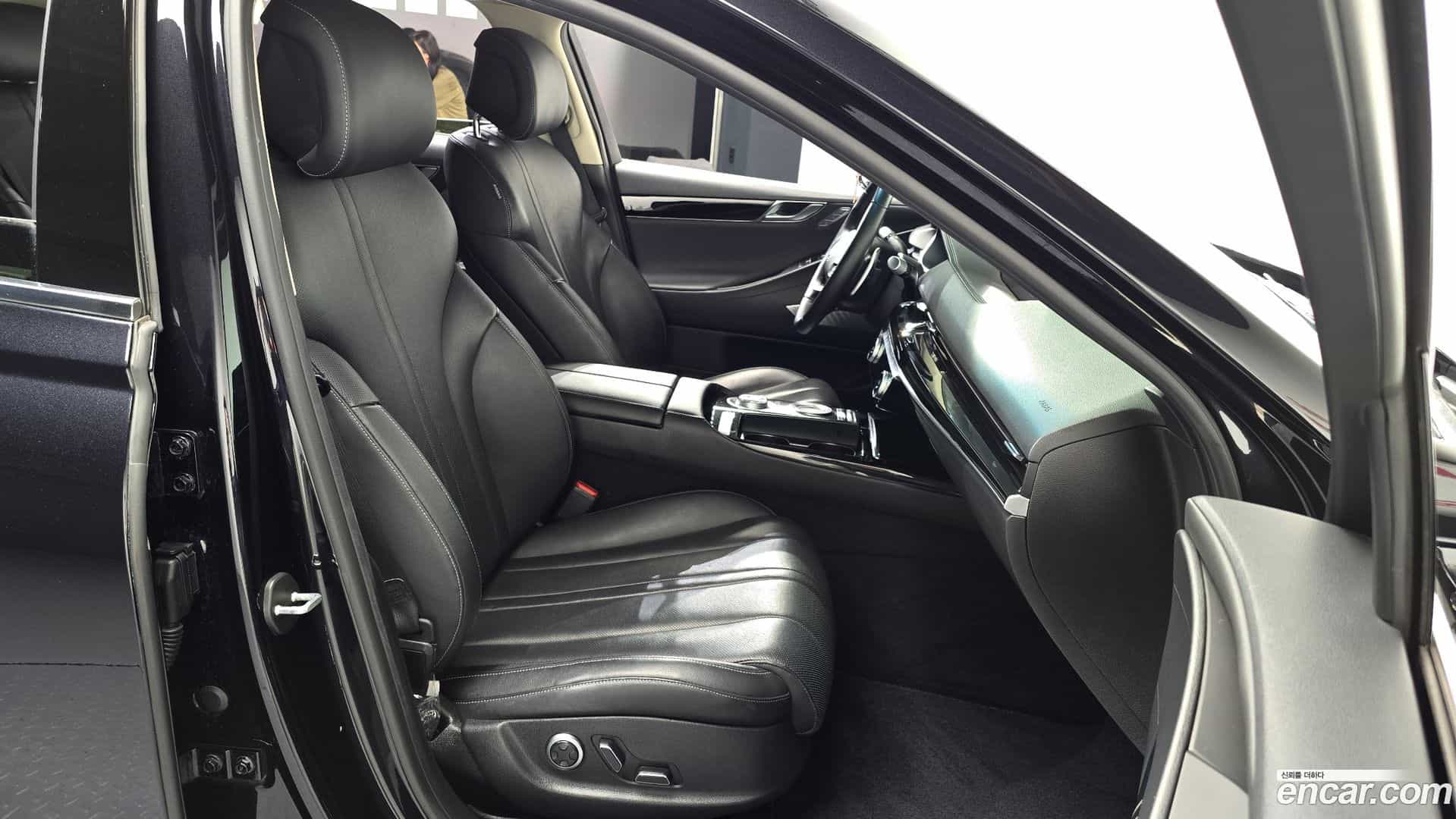 G80 Genesis 2020.10-INNER-036
