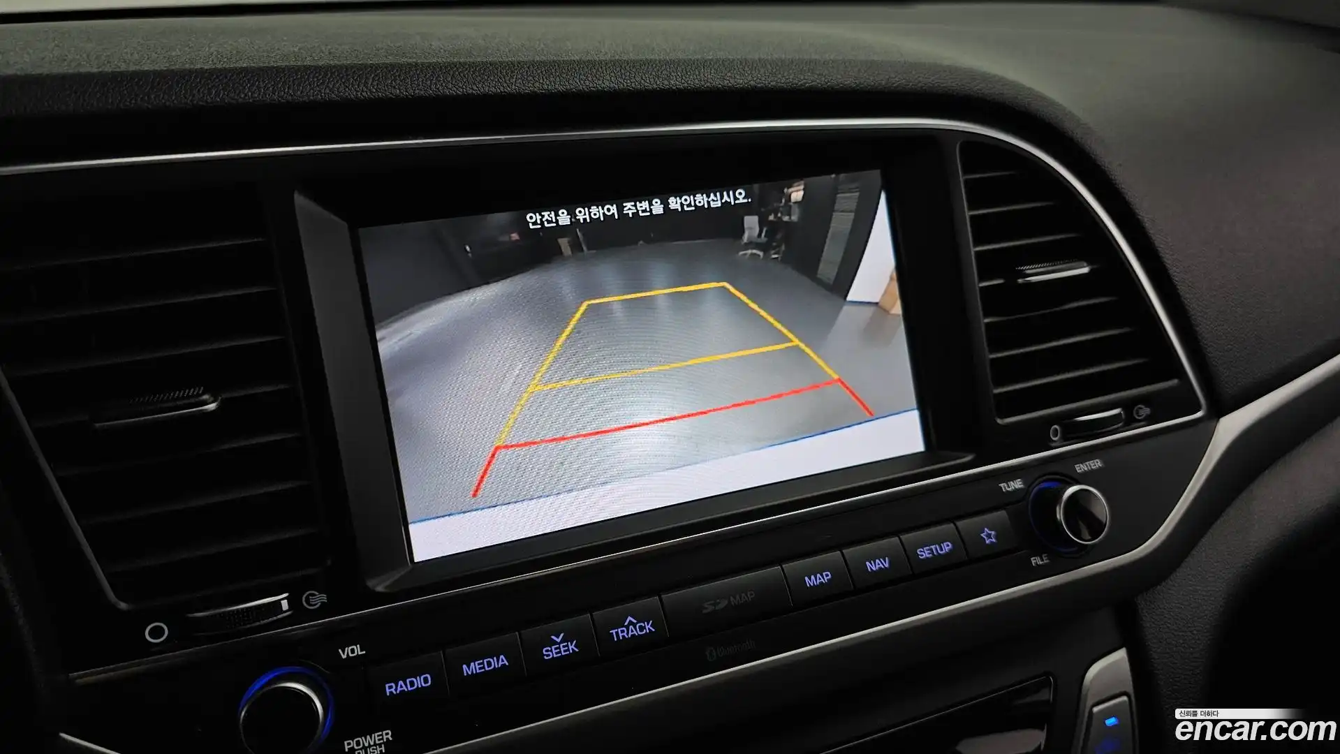 AVANTE Hyundai 2018.6-OPTION-019