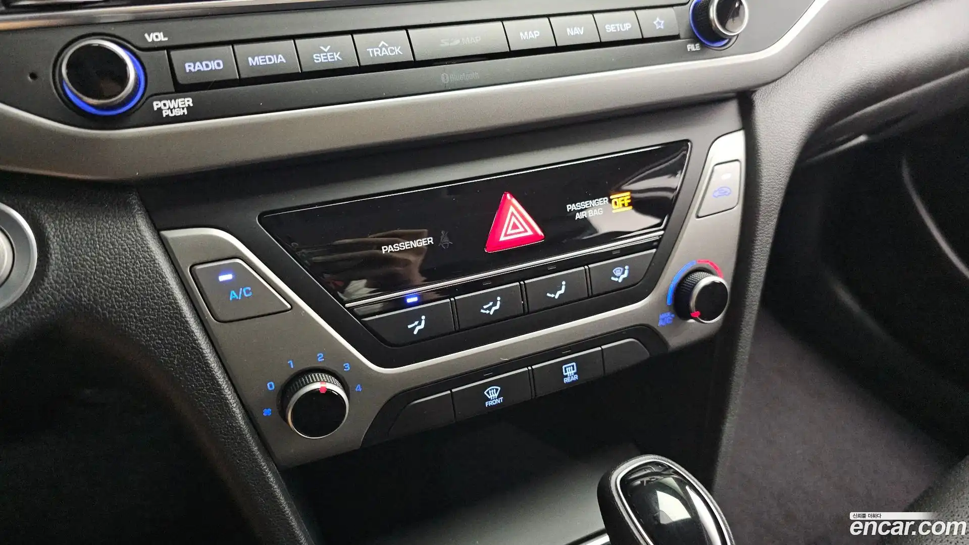AVANTE Hyundai 2018.6-OPTION-021