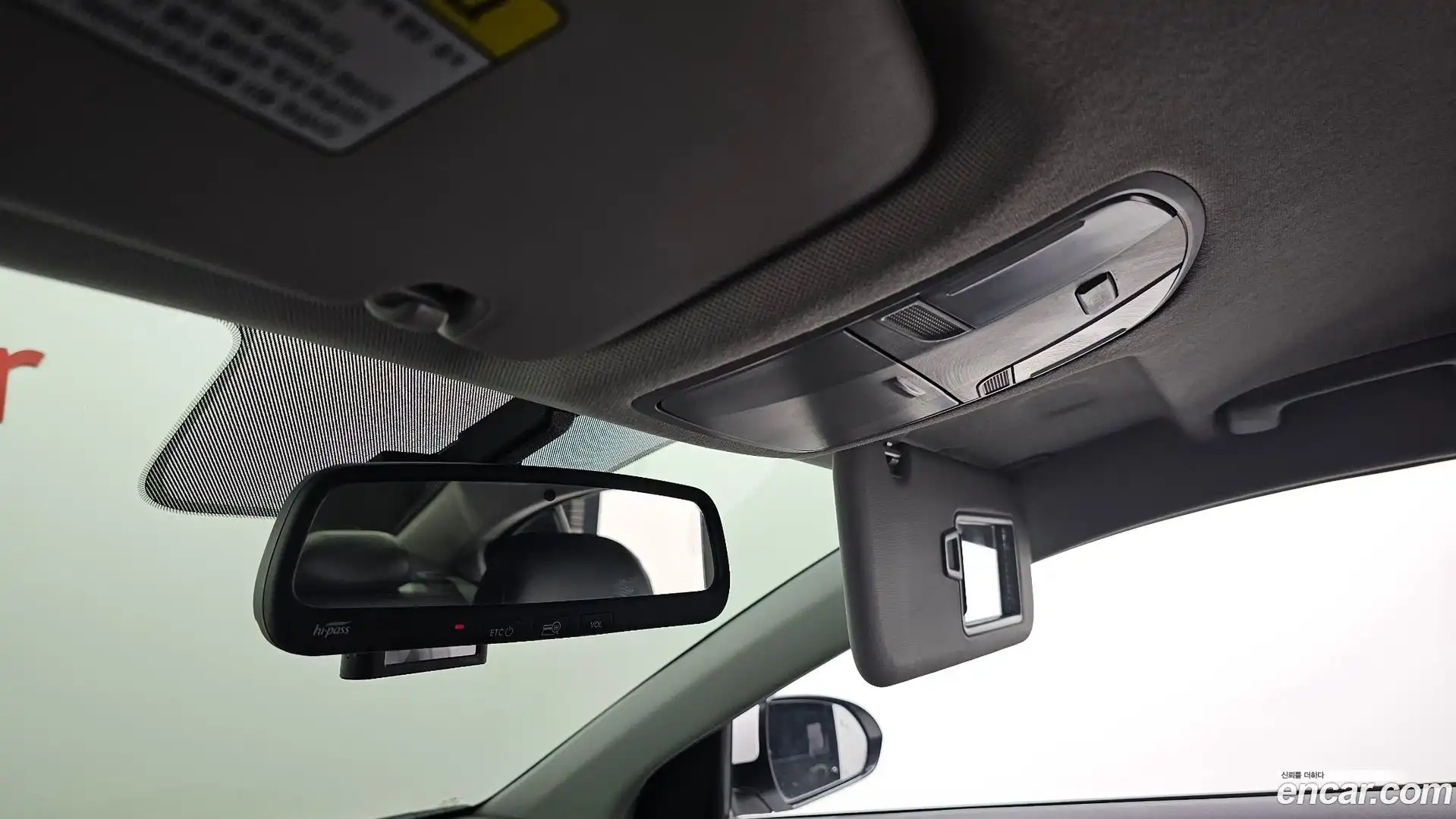 AVANTE Hyundai 2018.6-OPTION-024