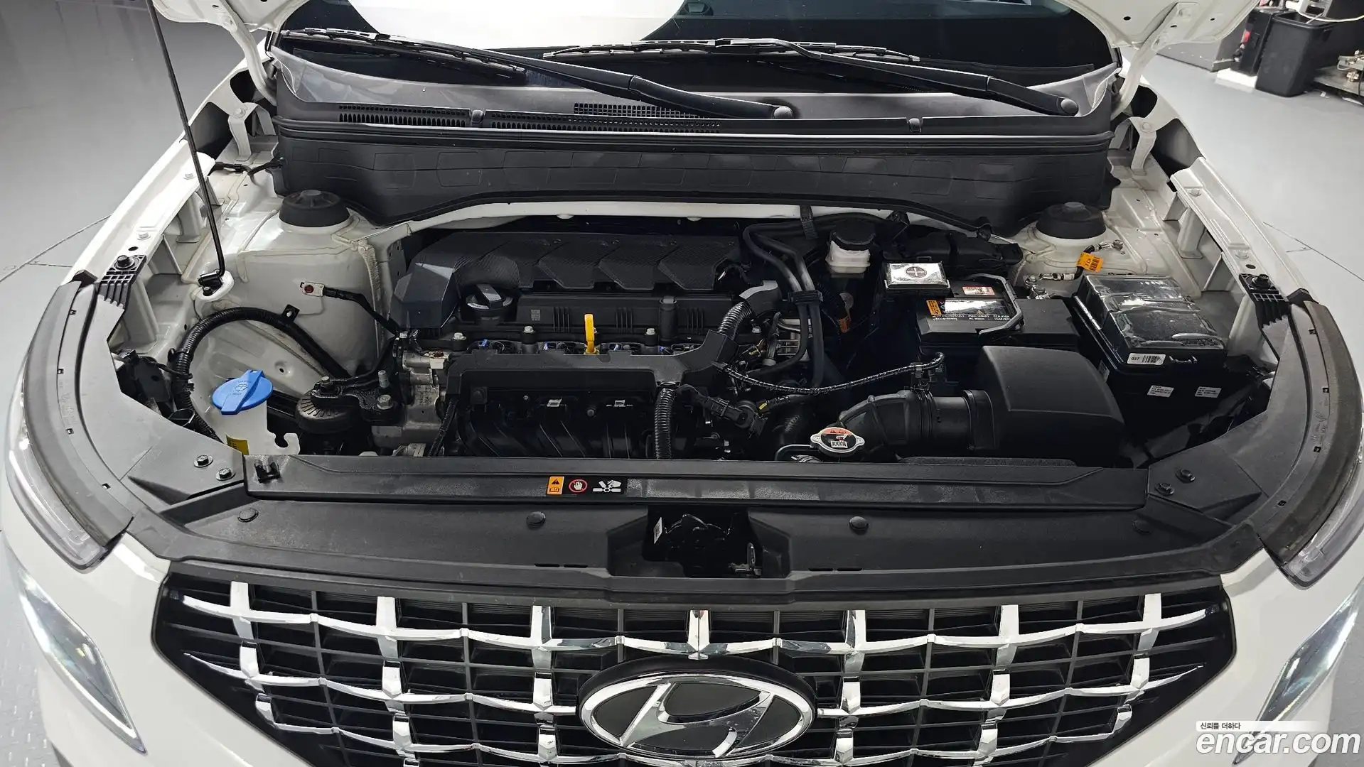 Venue Hyundai 2025.8-OUTER-006