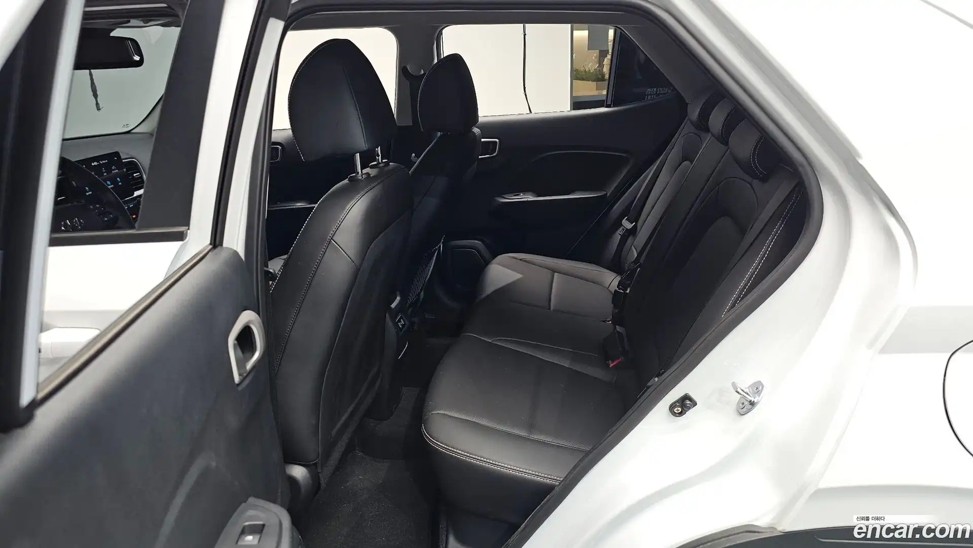 Venue Hyundai 2025.8-OPTION-016