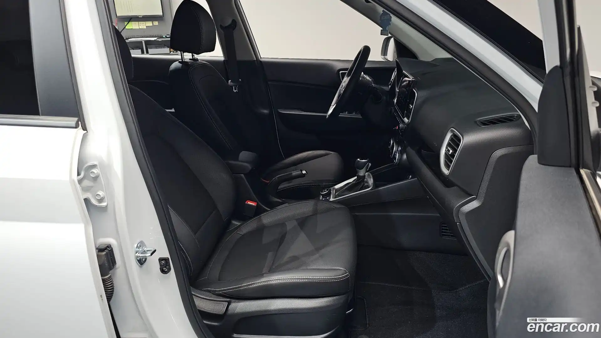 Venue Hyundai 2025.8-INNER-036