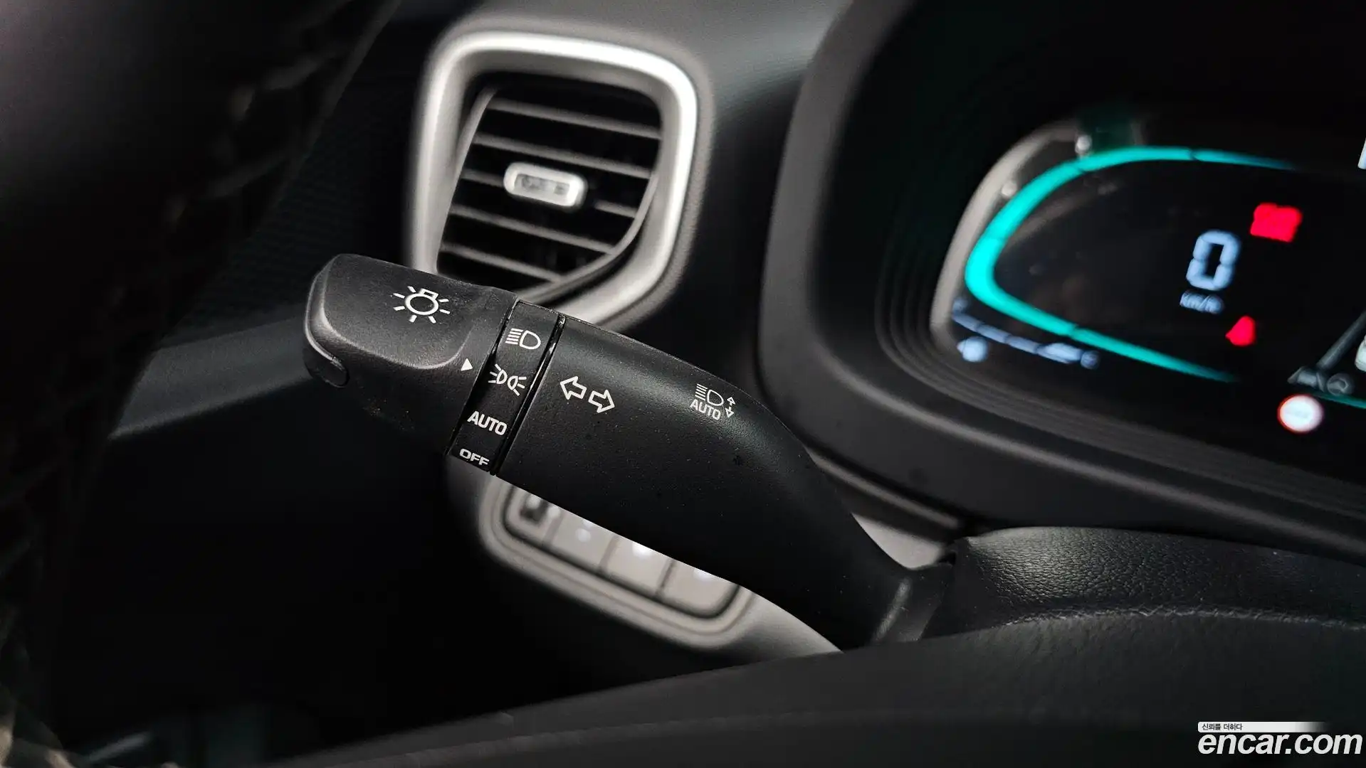 Venue Hyundai 2025.8-OPTION-043