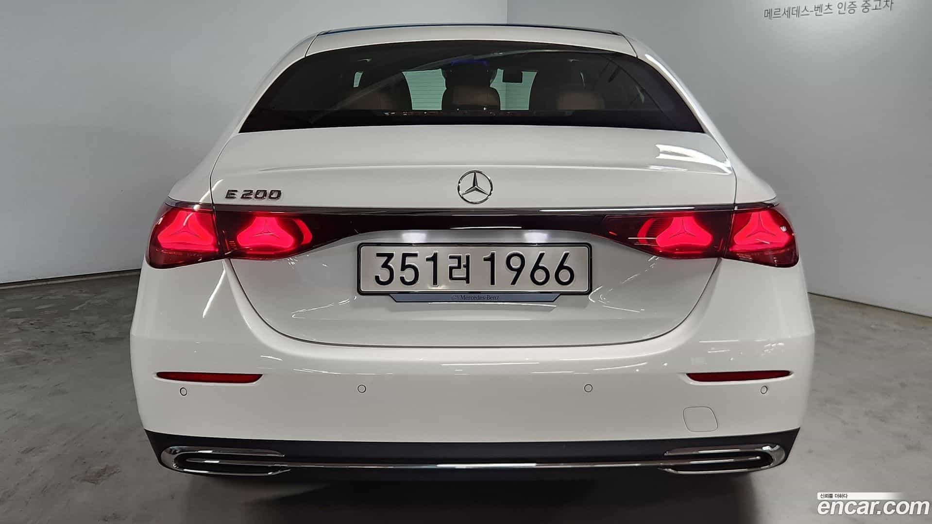 E-Class Mercedes-Benz 2025.10-OUTER-004