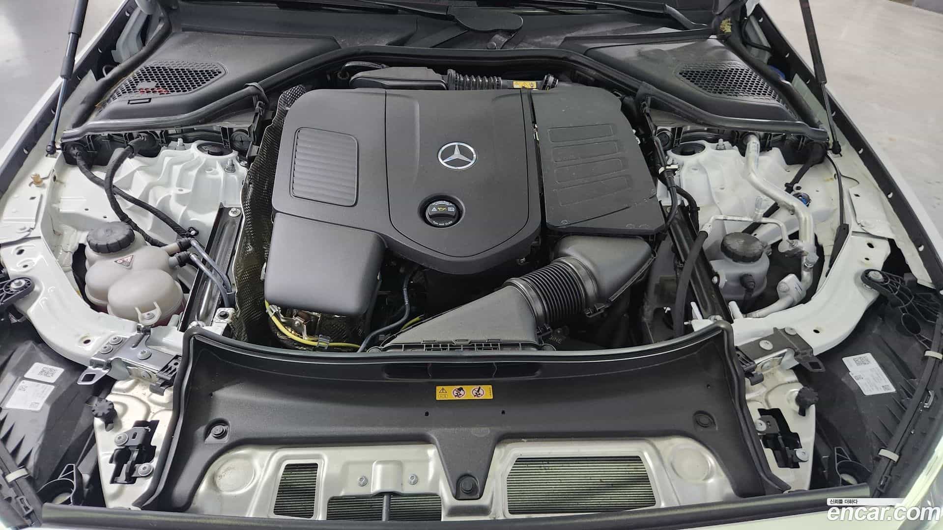 E-Class Mercedes-Benz 2025.10-OUTER-006
