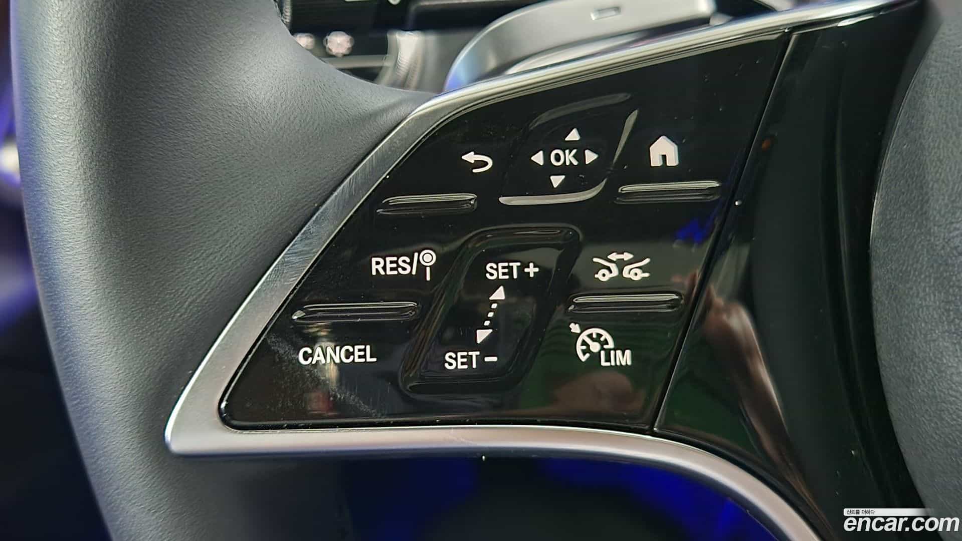 E-Class Mercedes-Benz 2025.10-OPTION-020