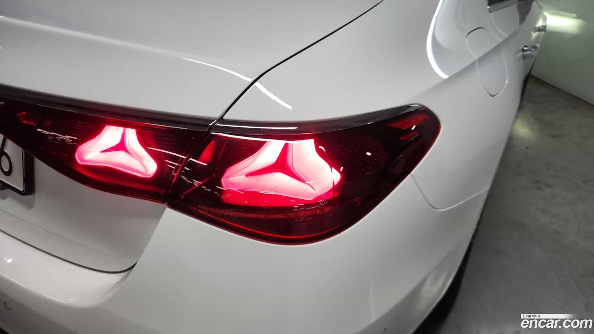 E-Class Mercedes-Benz 2025.10-OPTION-021