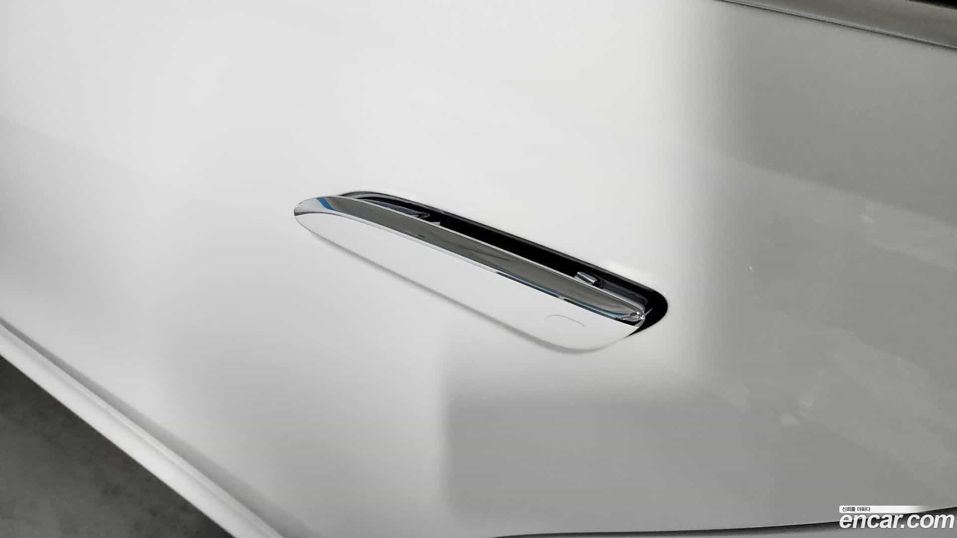 E-Class Mercedes-Benz 2025.10-OPTION-023