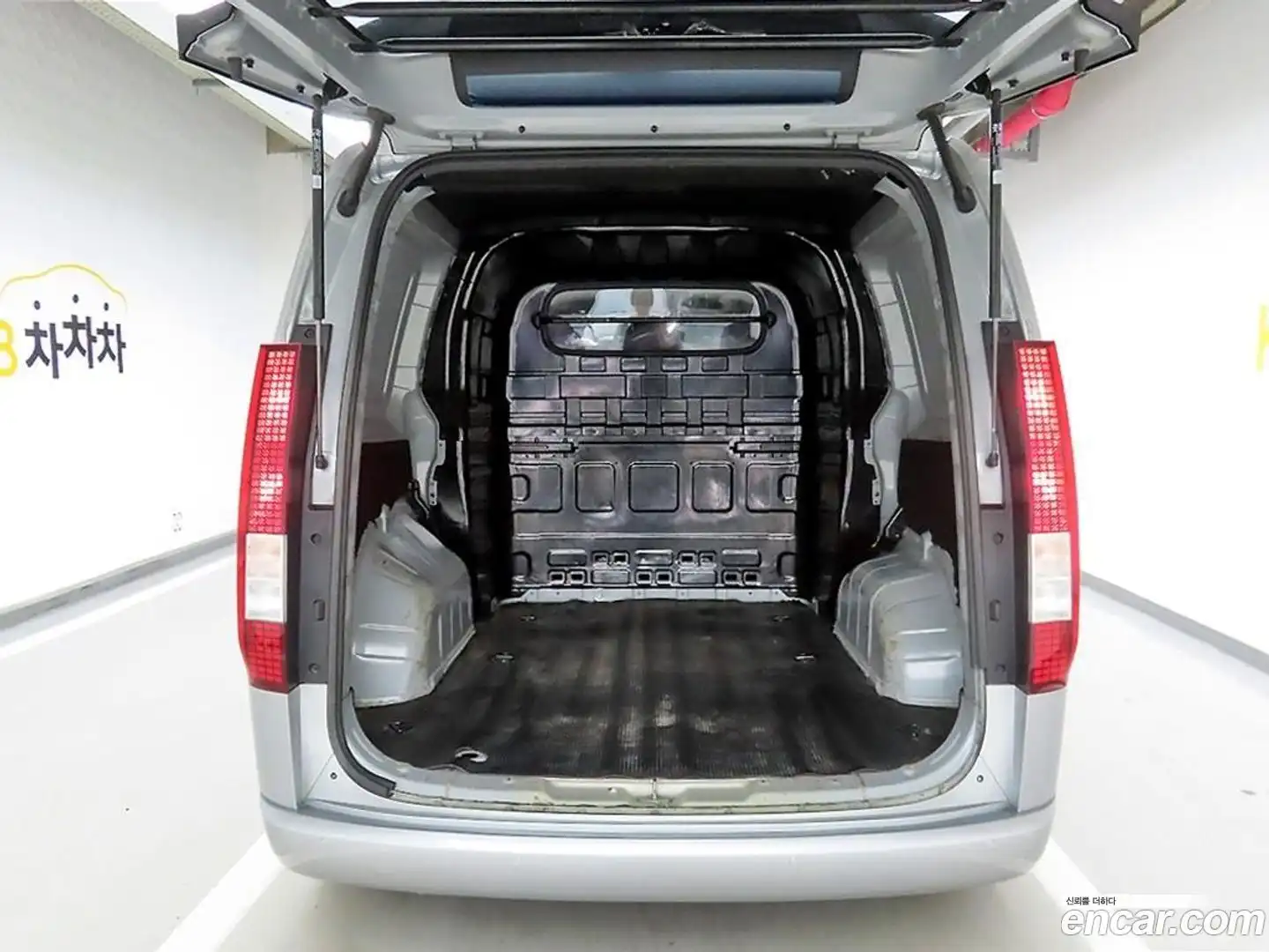 Staria Hyundai 2022.5-OUTER-005