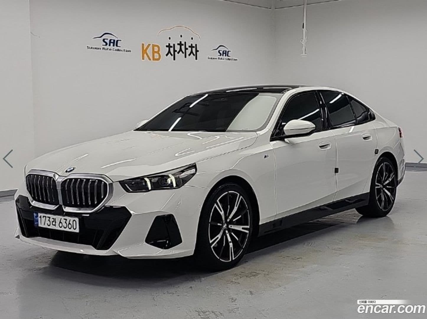 Main__Slider__Photo:5-Series BMW 2023.11-0